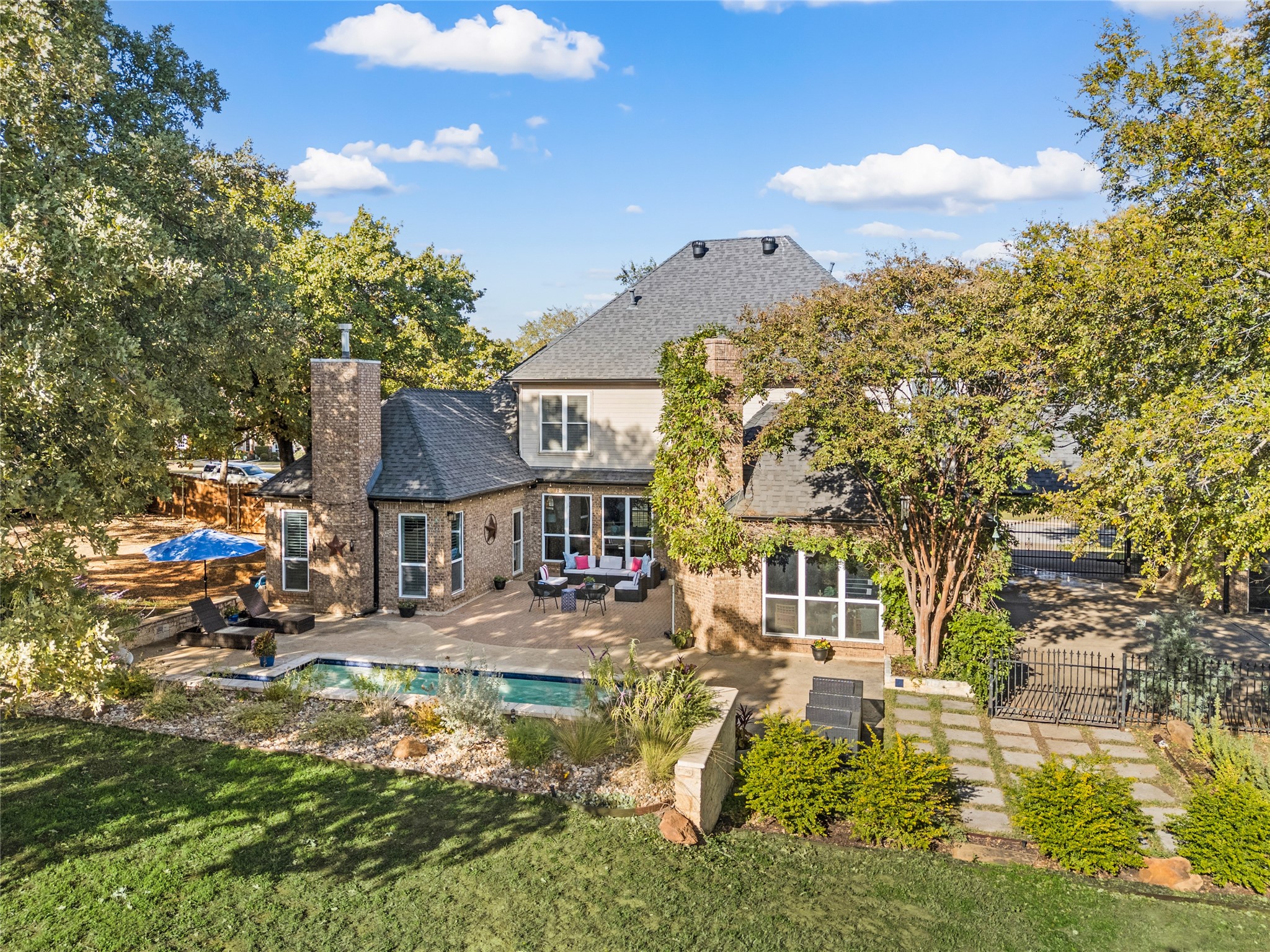 813 Pearl Drive