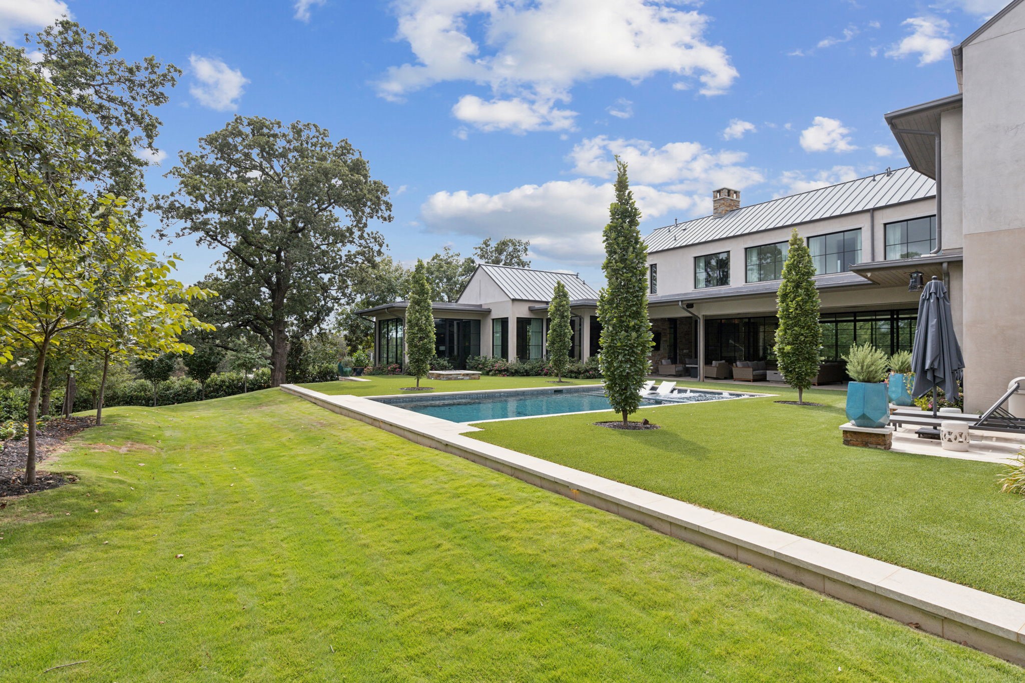 1502 Bluffview Drive