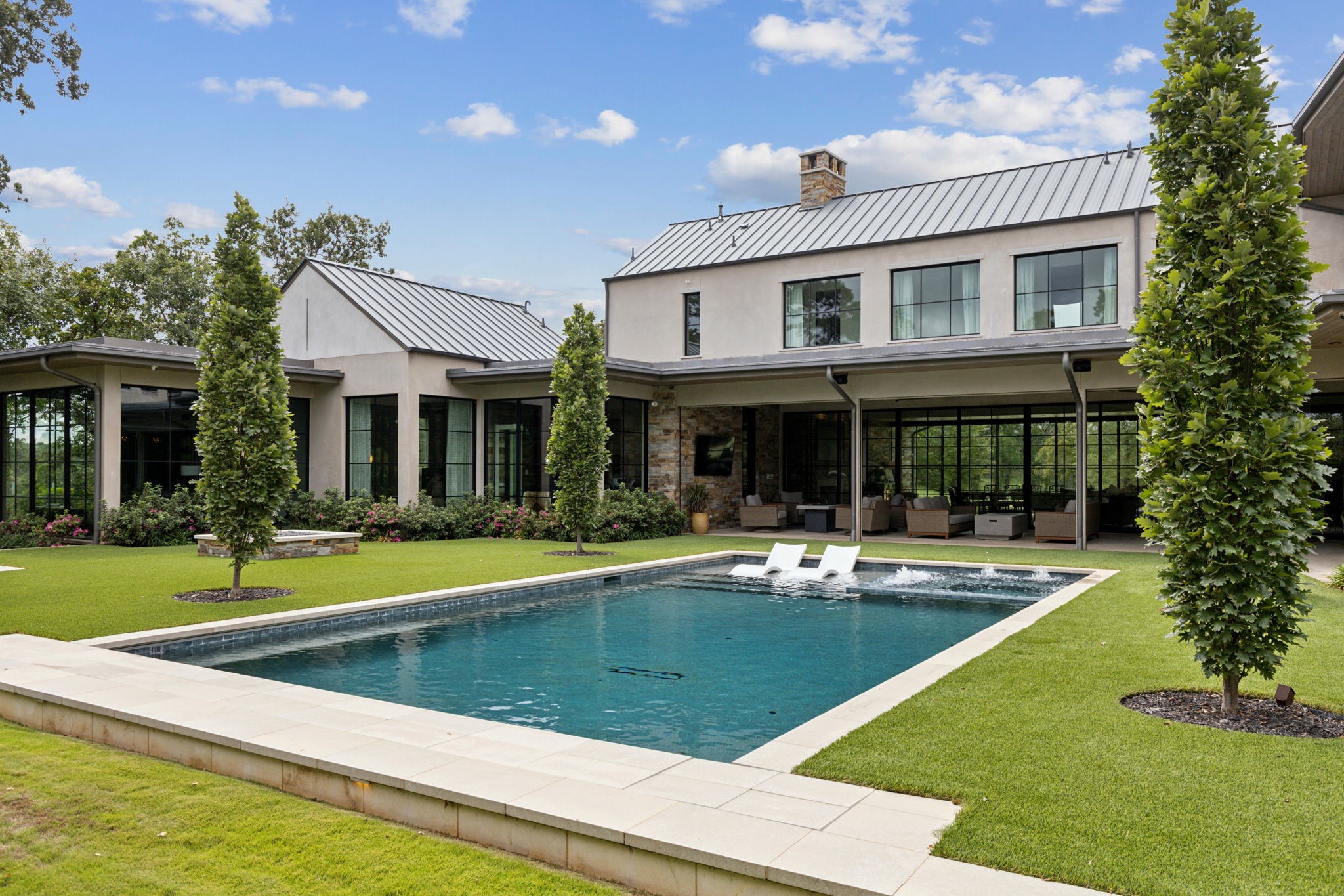 1502 Bluffview Drive