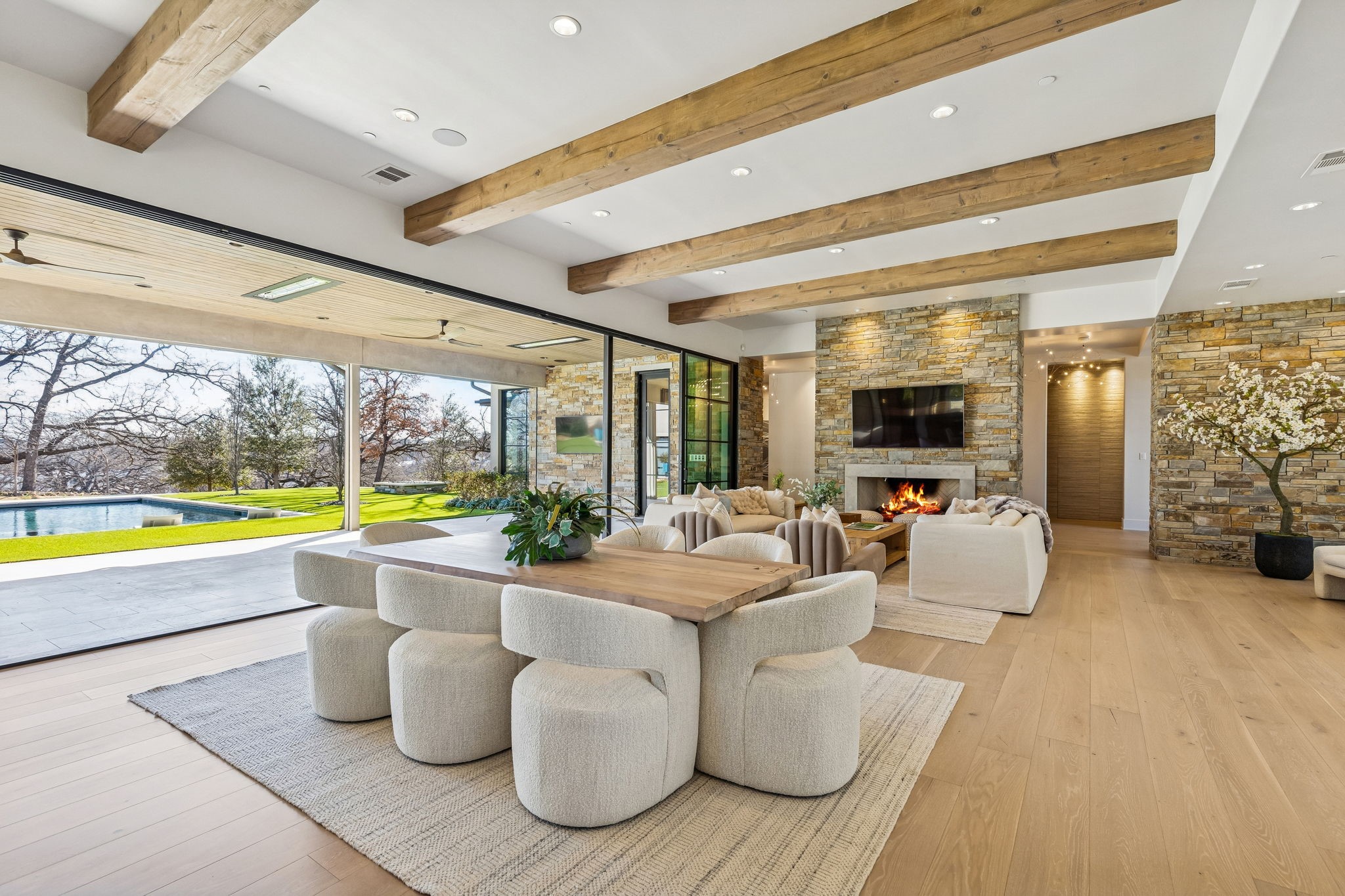 1502 Bluffview Drive