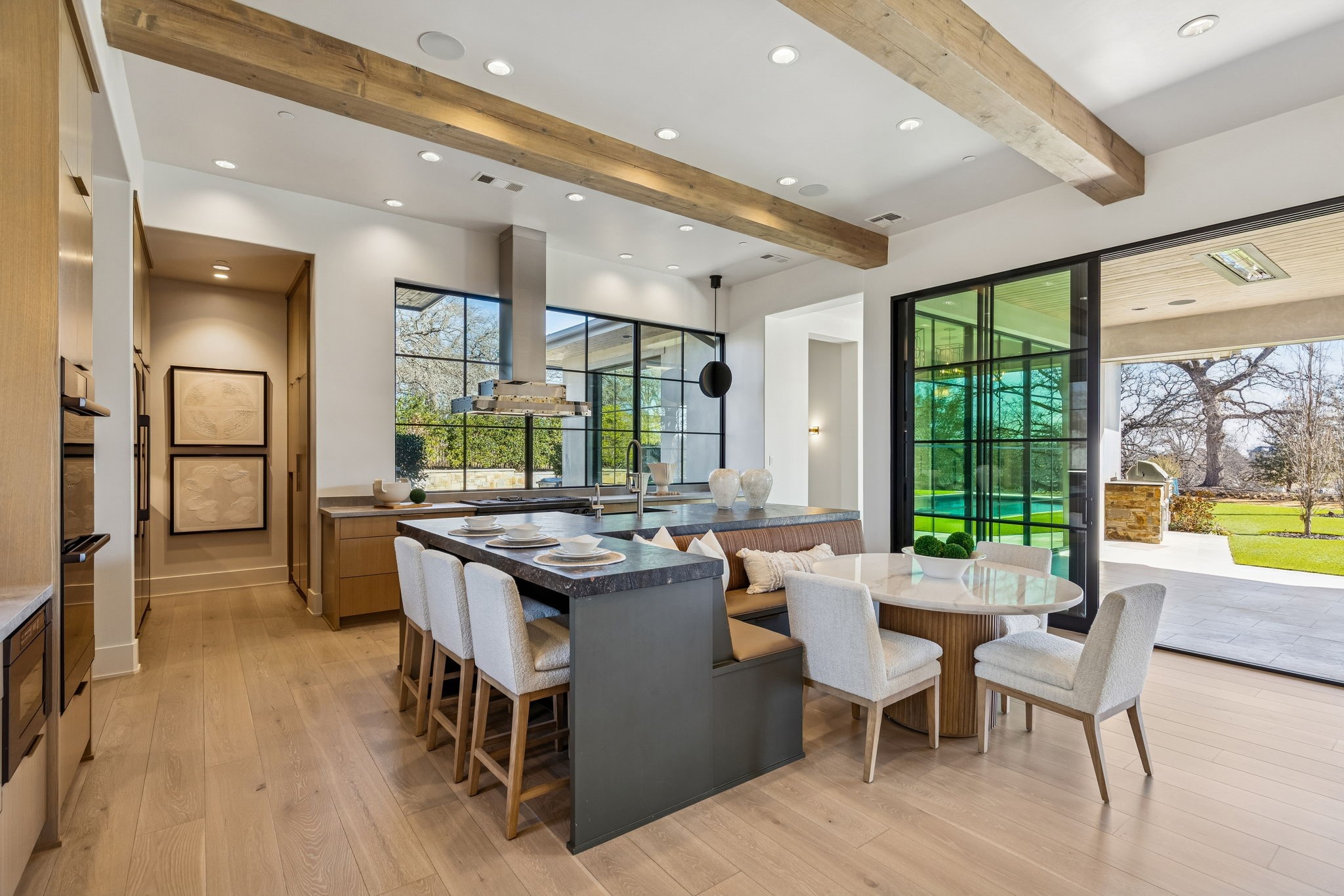 1502 Bluffview Drive