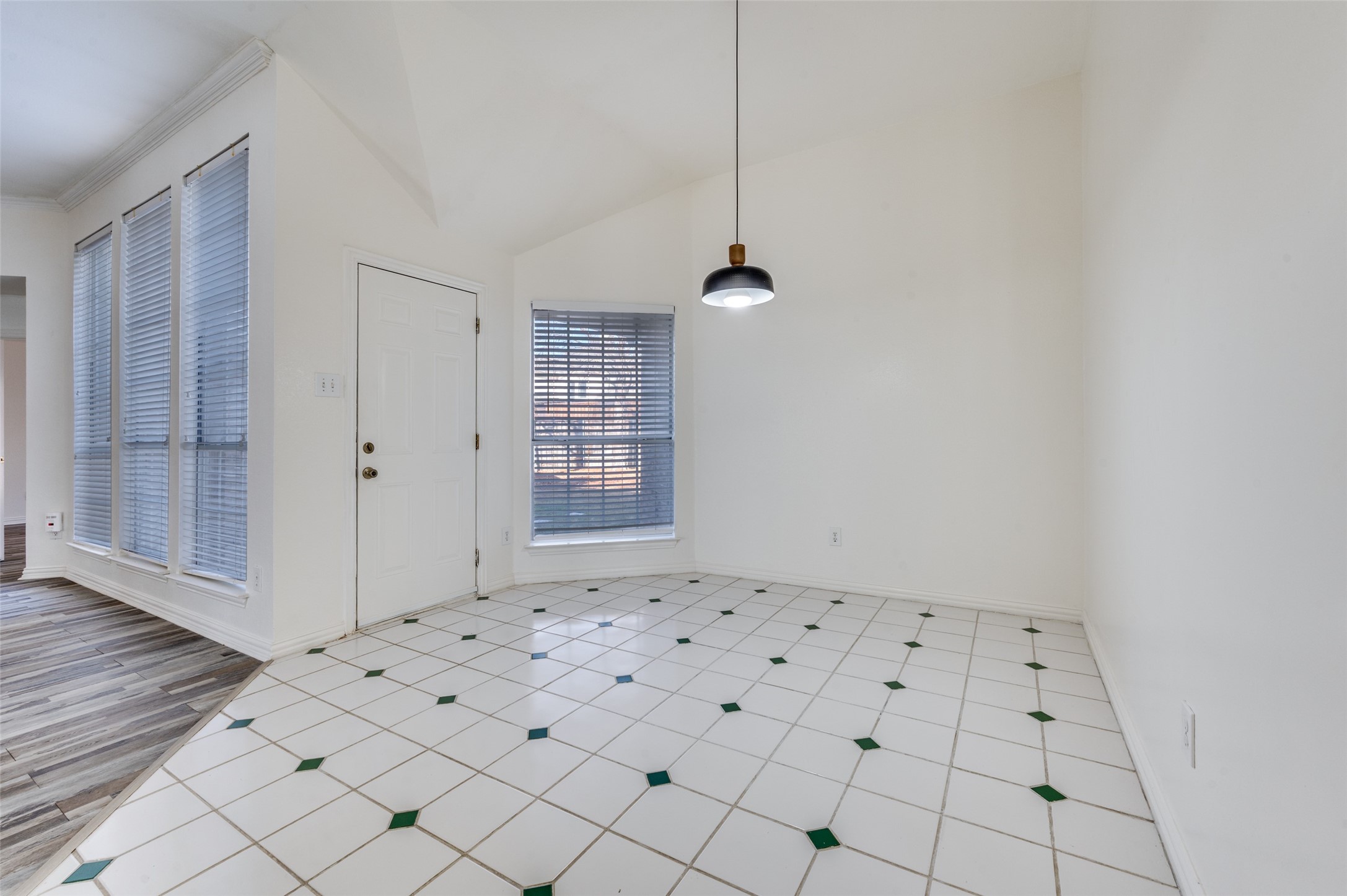 9611 Cliffside Drive