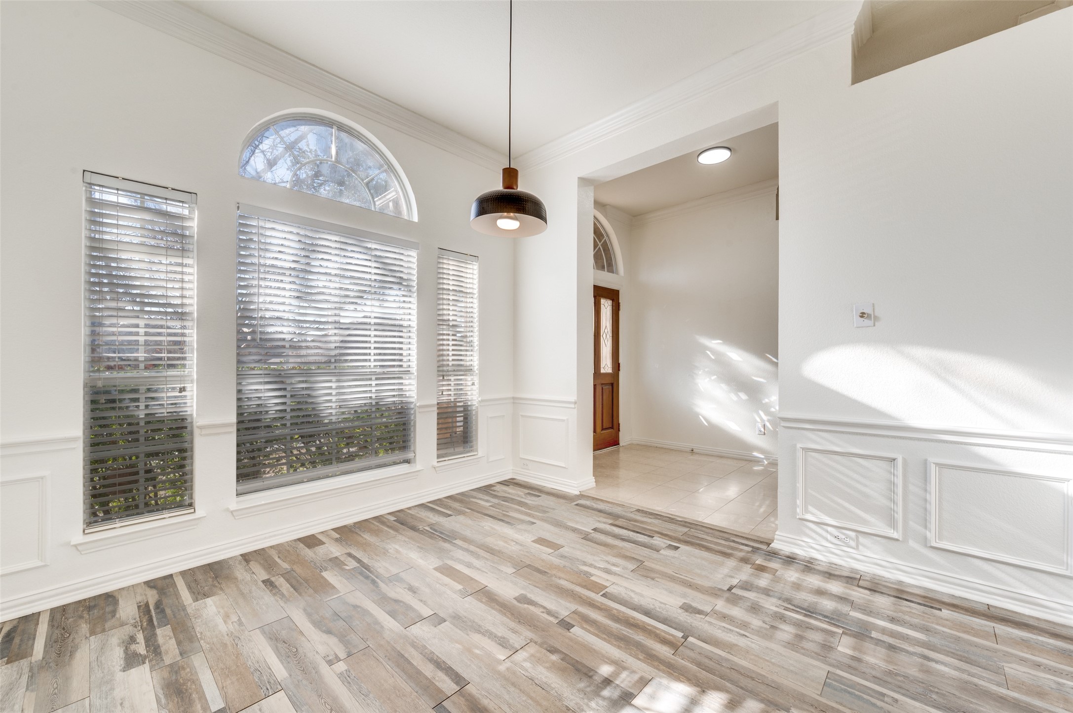 9611 Cliffside Drive