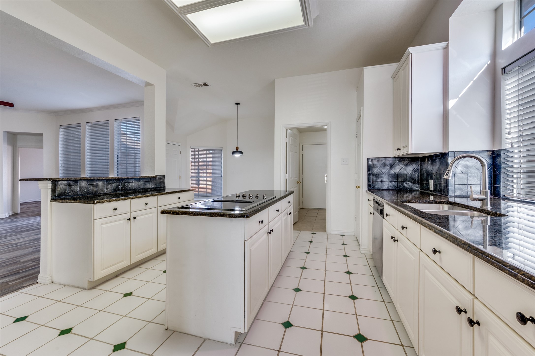 9611 Cliffside Drive