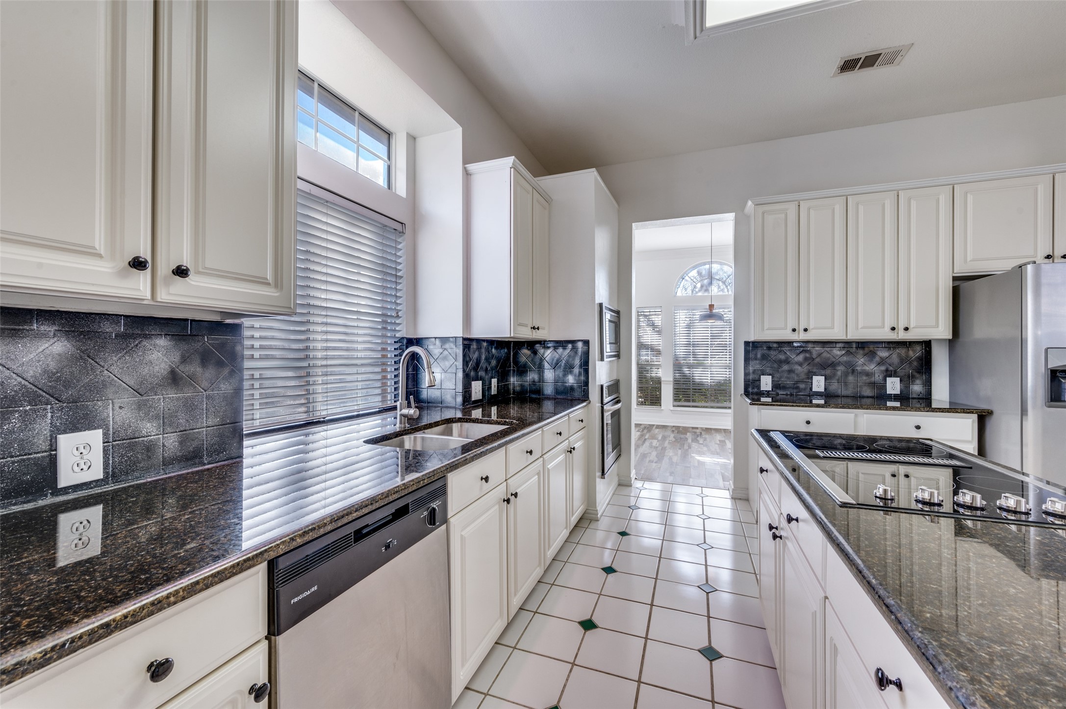 9611 Cliffside Drive