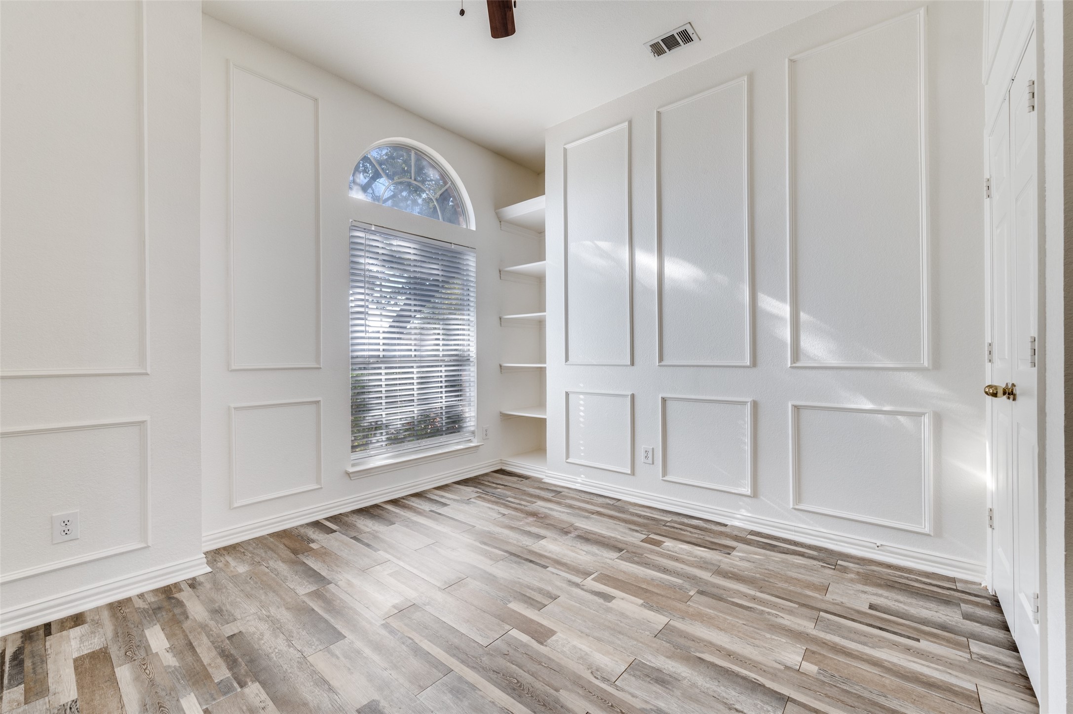 9611 Cliffside Drive