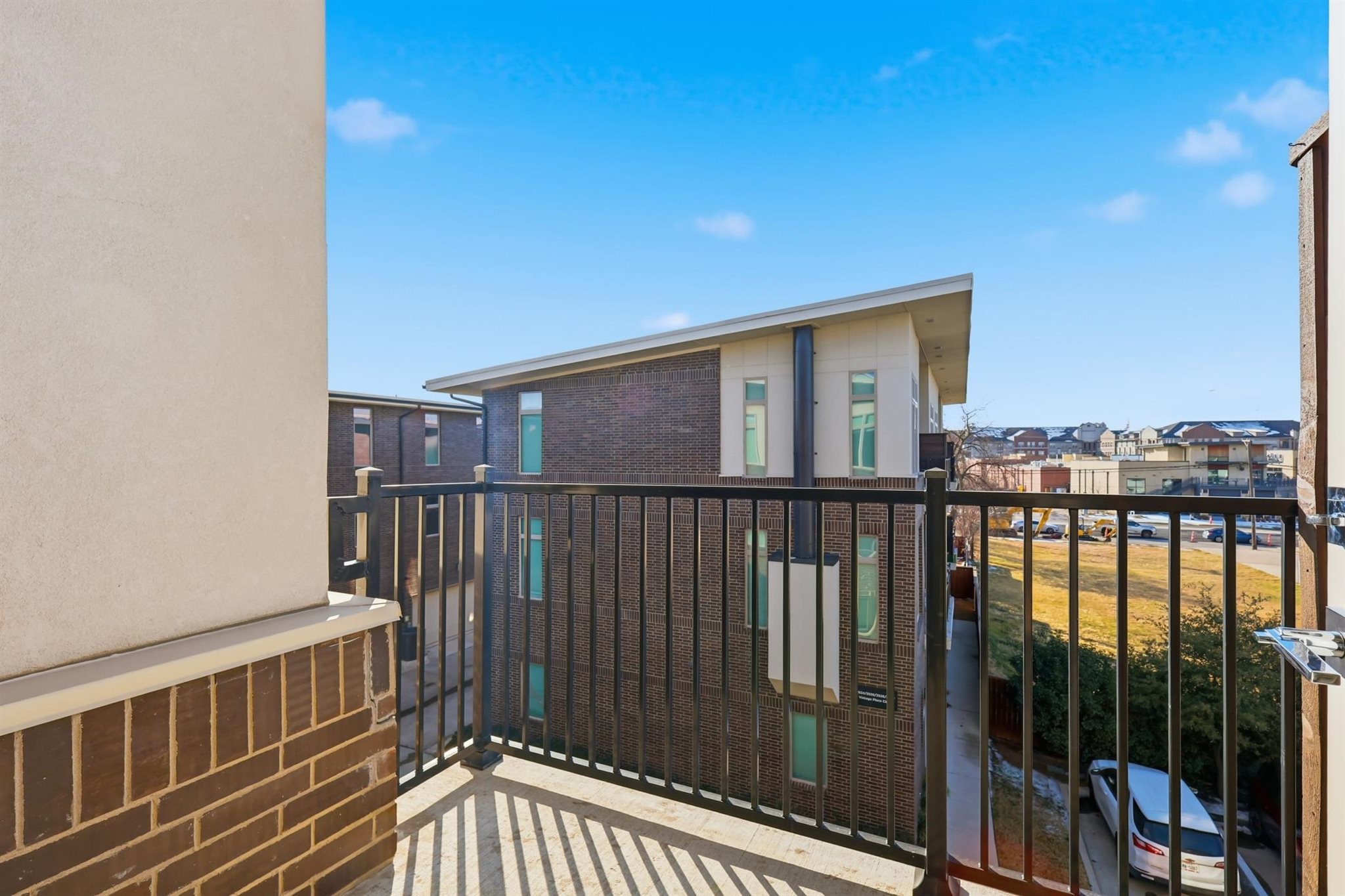 2519 Vintage Place Circle