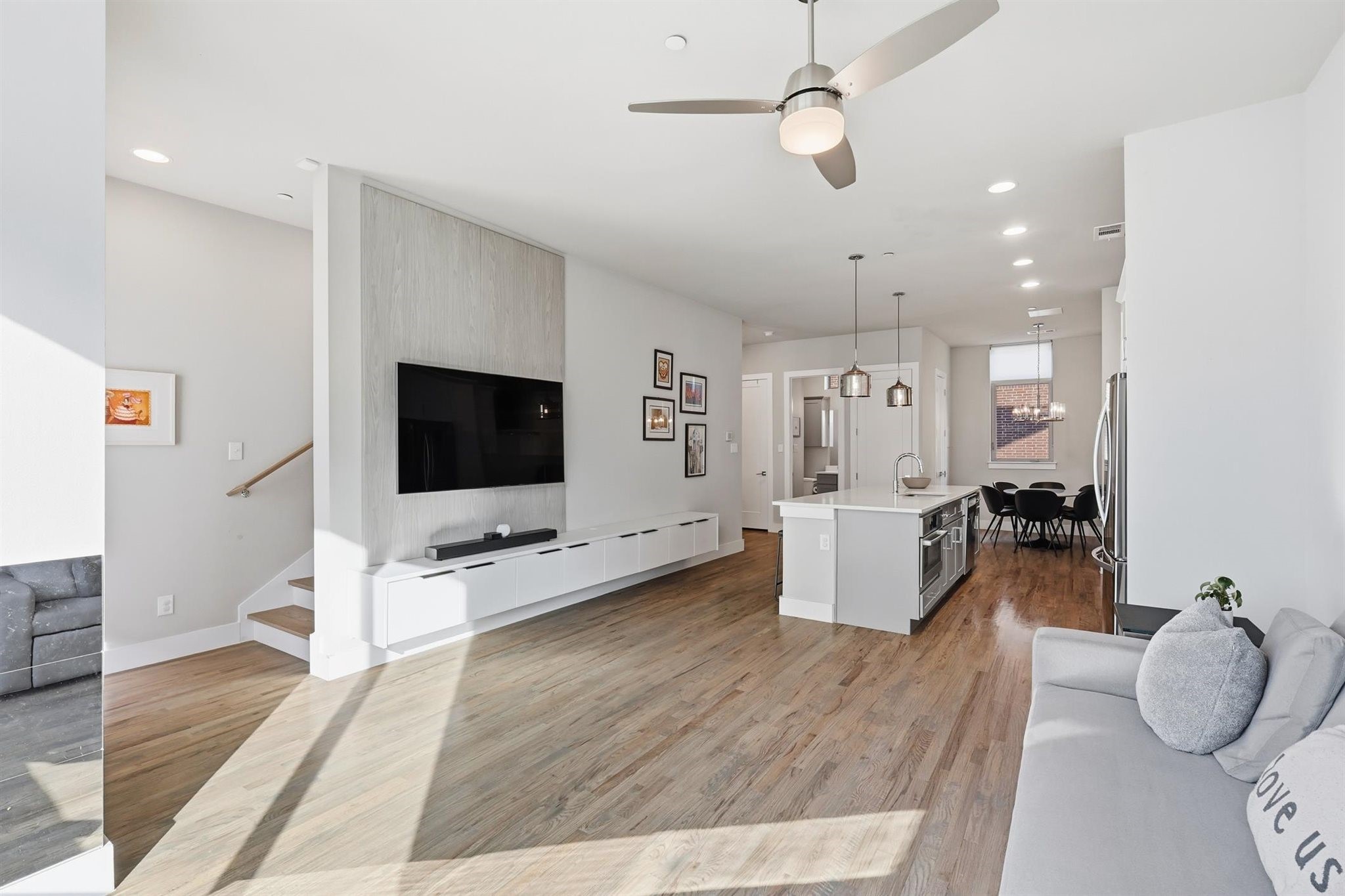 2519 Vintage Place Circle