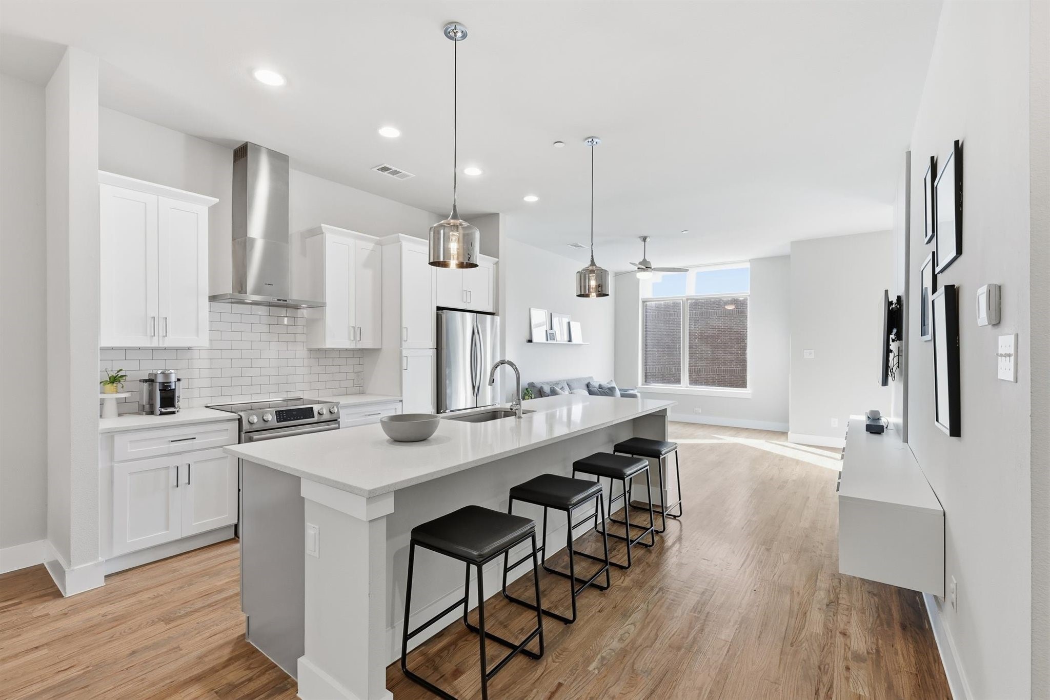 2519 Vintage Place Circle