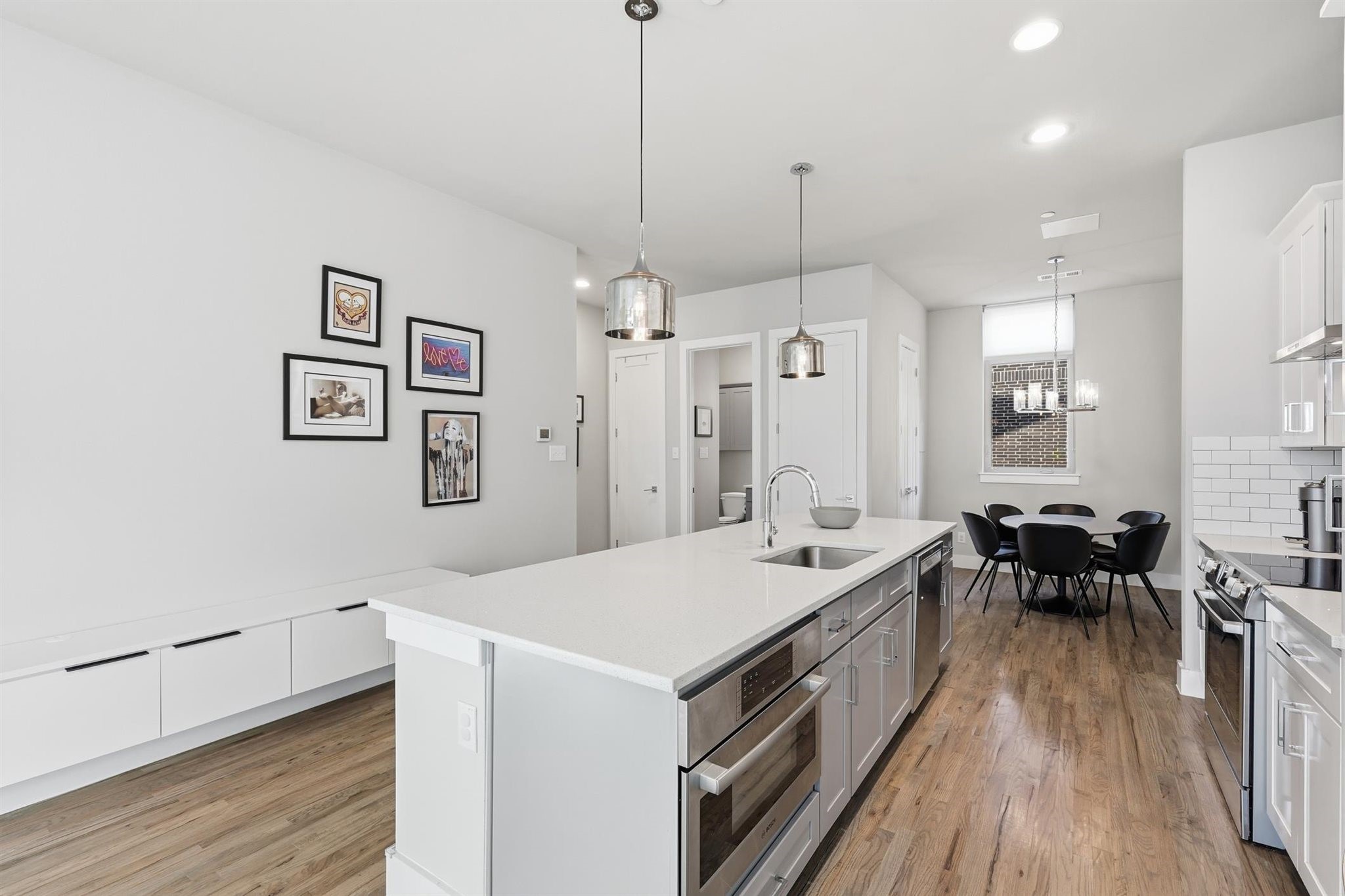 2519 Vintage Place Circle