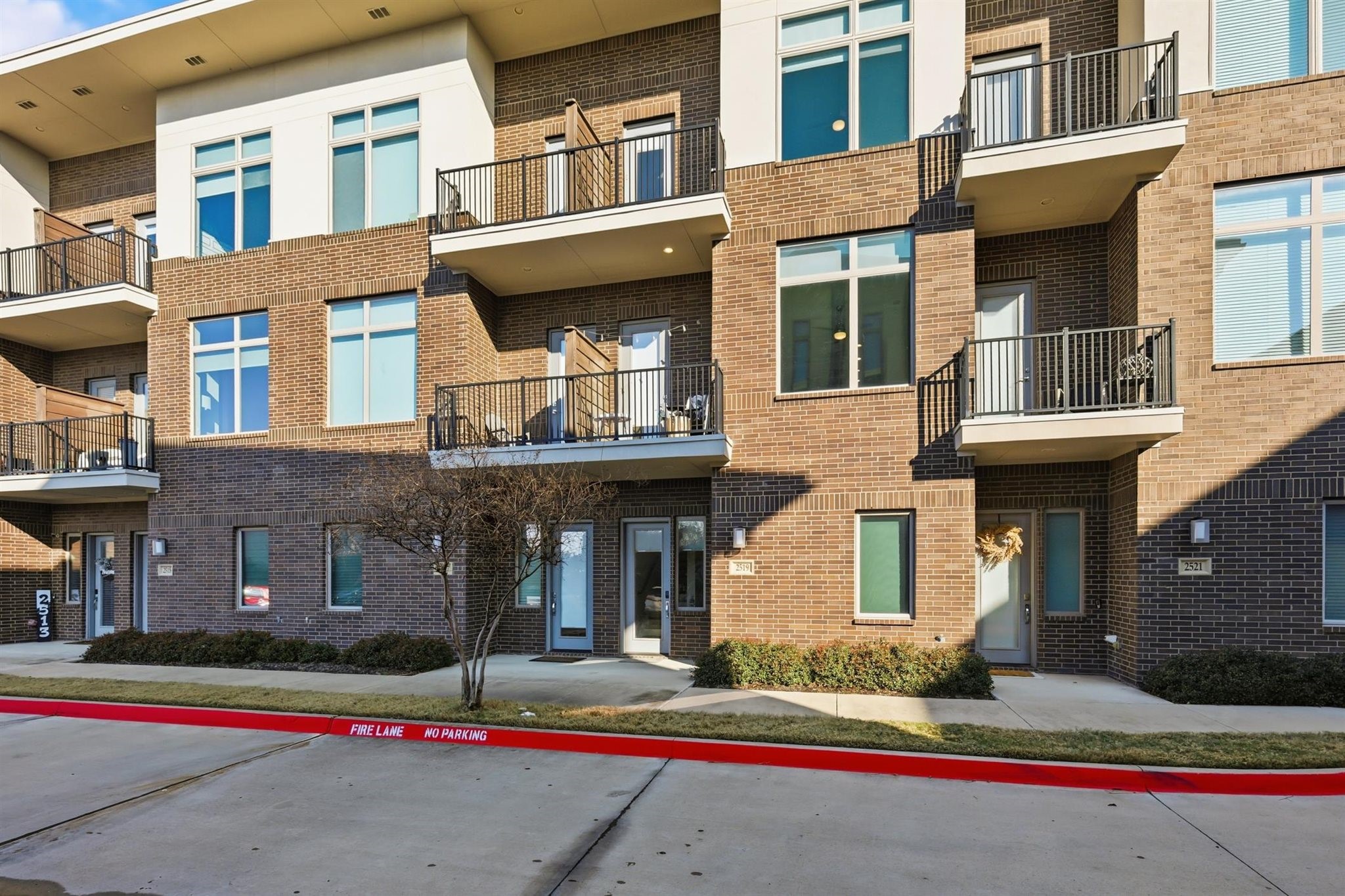 2519 Vintage Place Circle