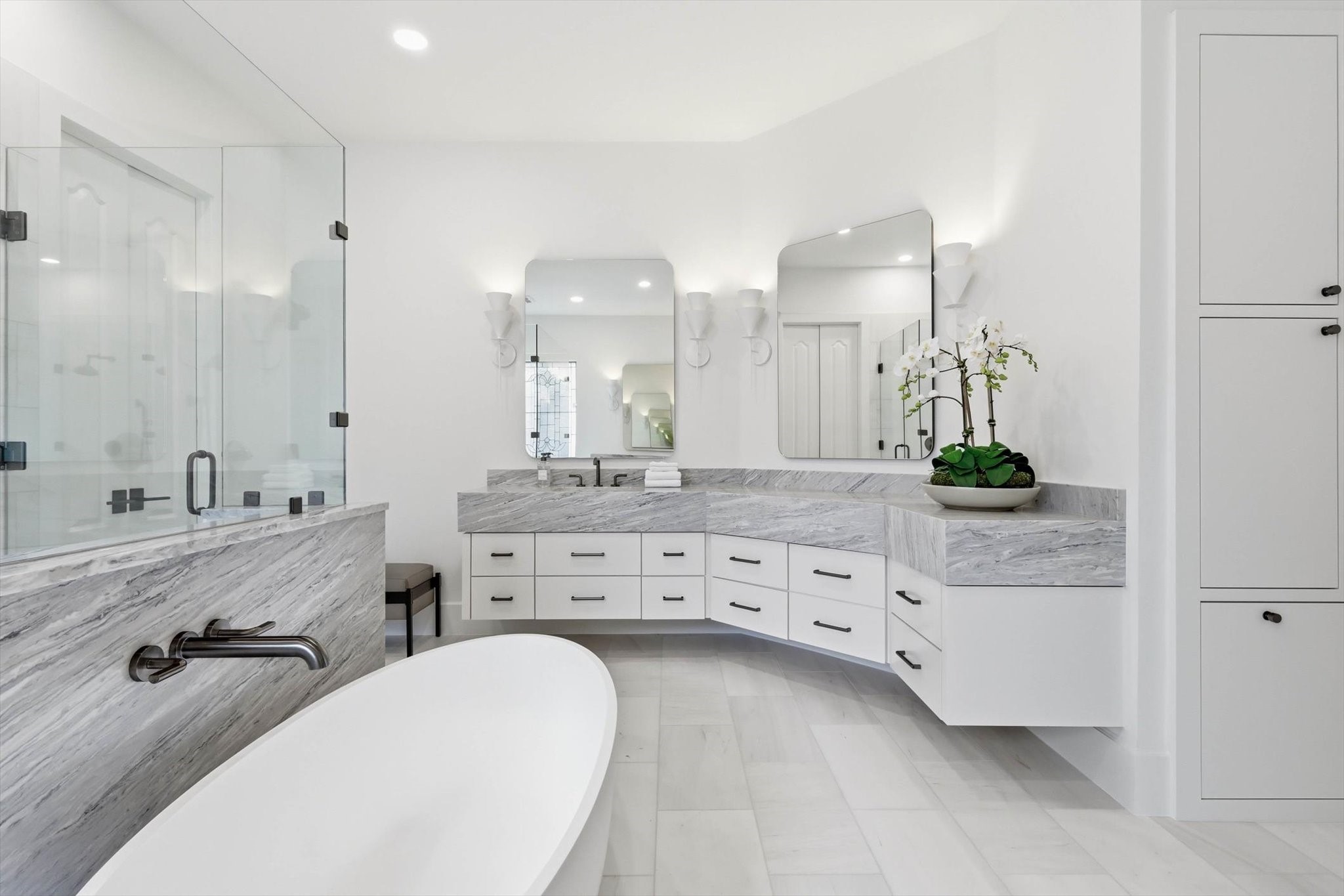 1853 Barrington Court