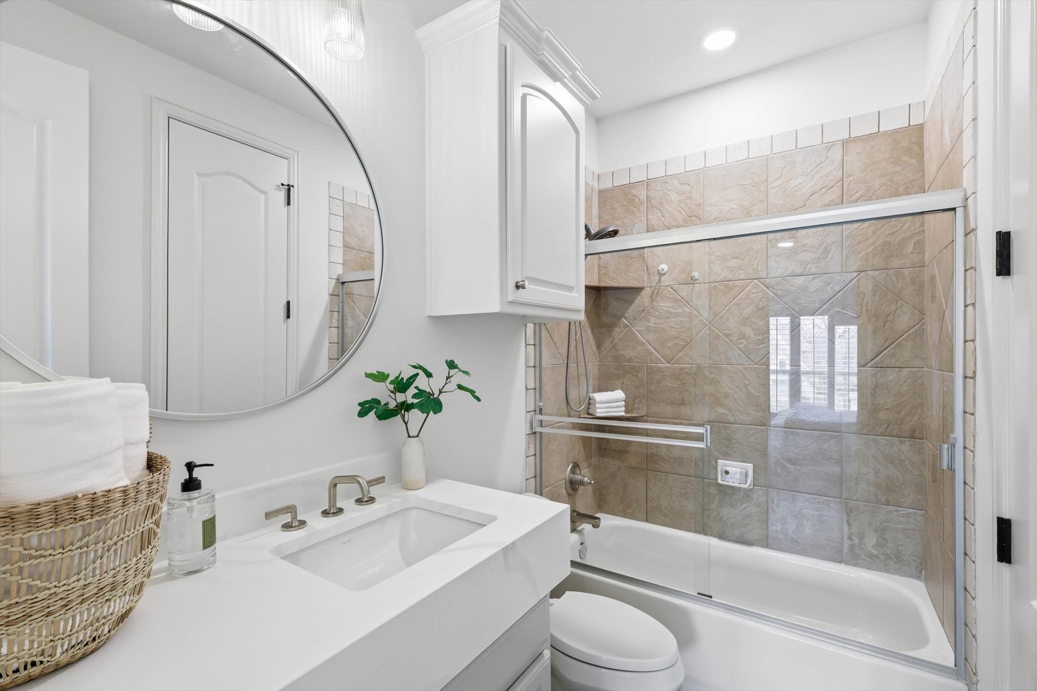 1853 Barrington Court