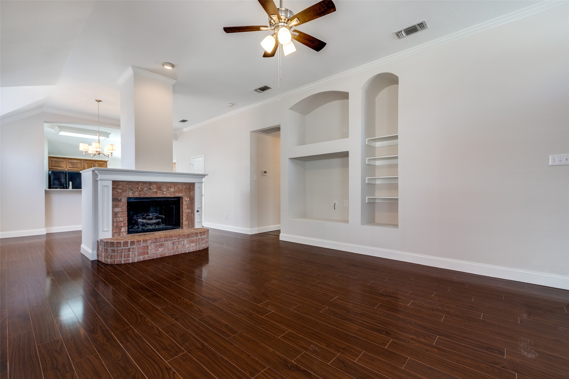 1328 Hillcrest Drive