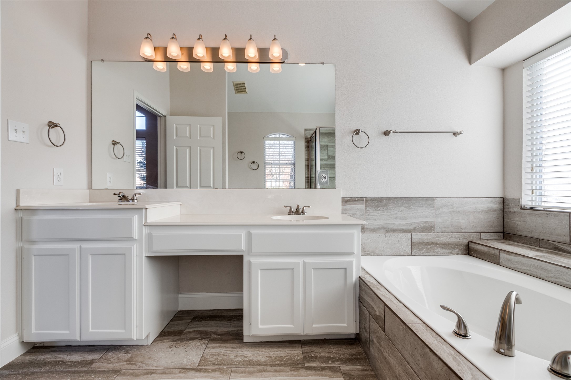 1328 Hillcrest Drive