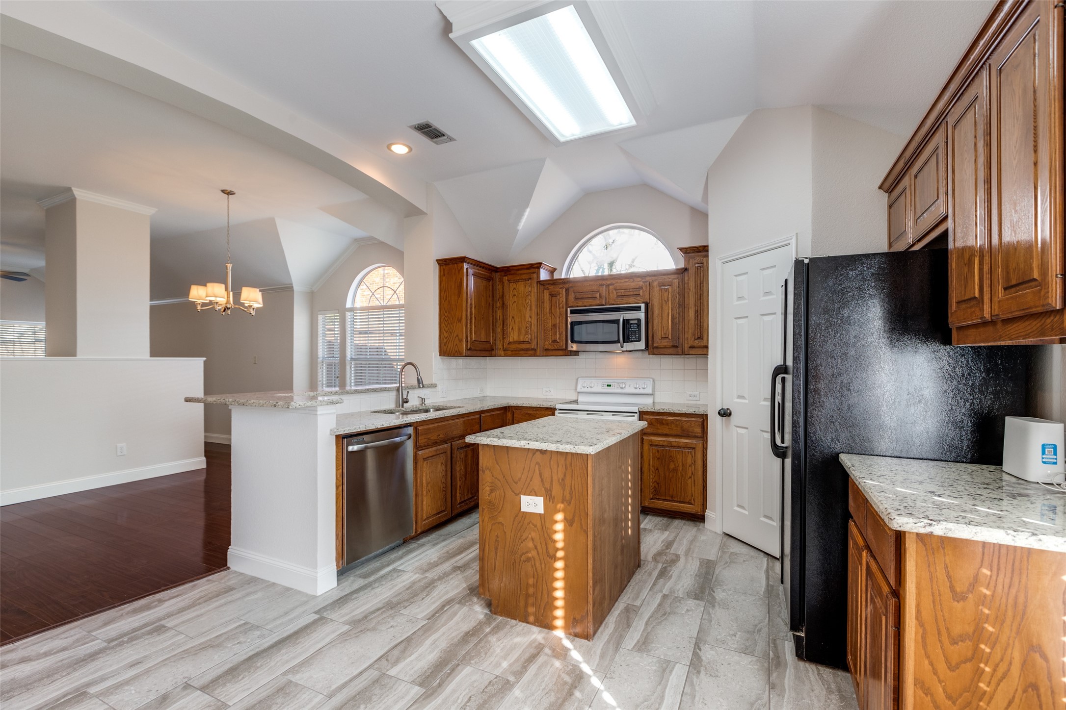 1328 Hillcrest Drive