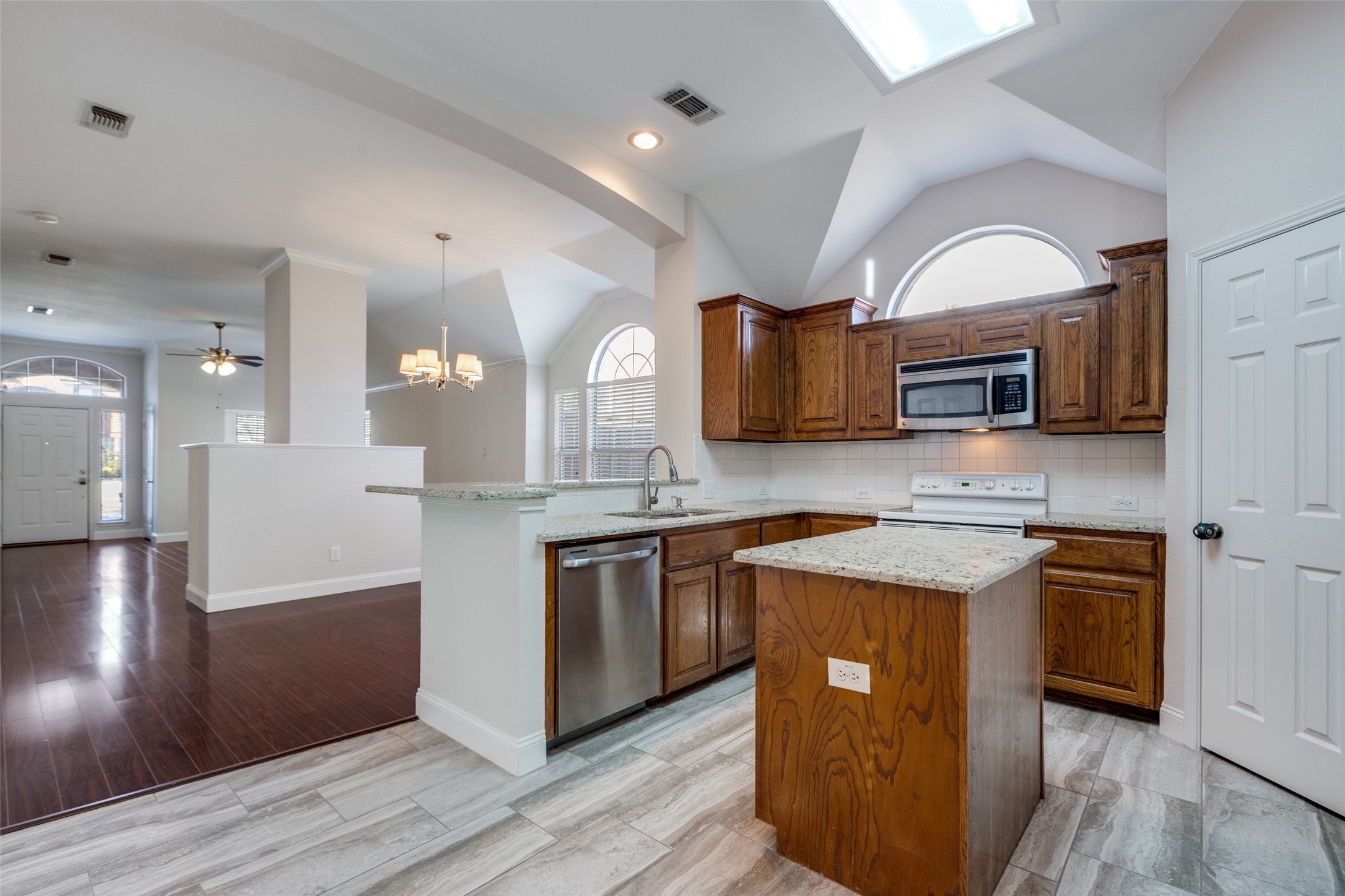 1328 Hillcrest Drive