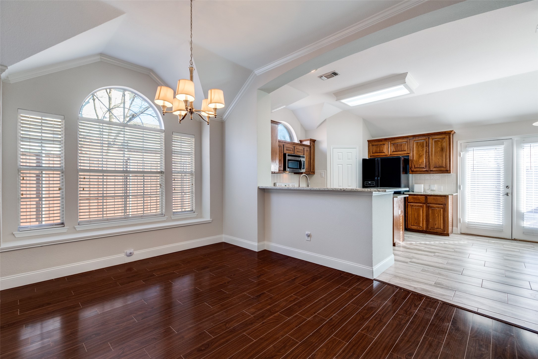 1328 Hillcrest Drive