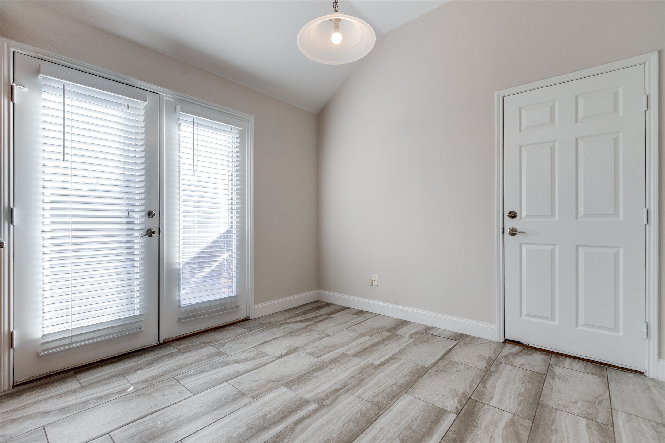 1328 Hillcrest Drive