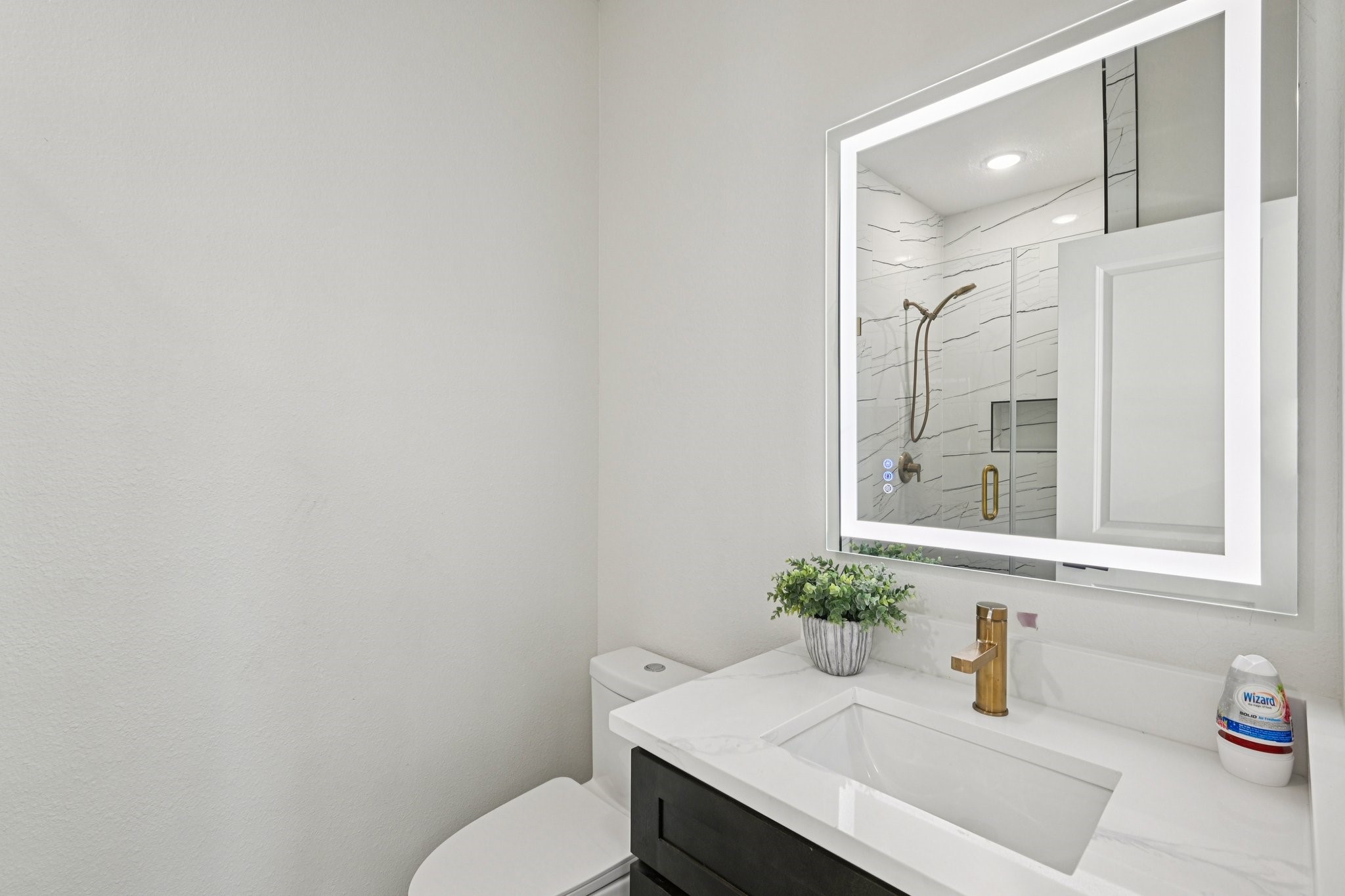 1704 Highland Drive W