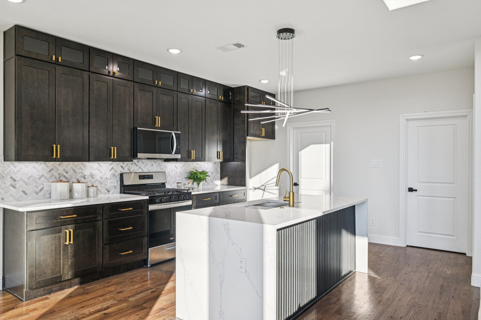 1704 Highland Drive W