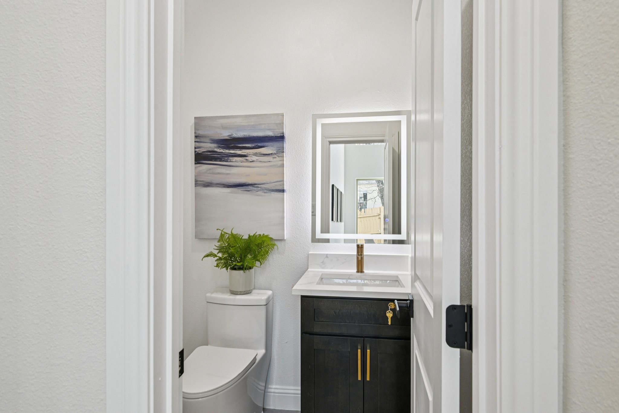 1704 Highland Drive W