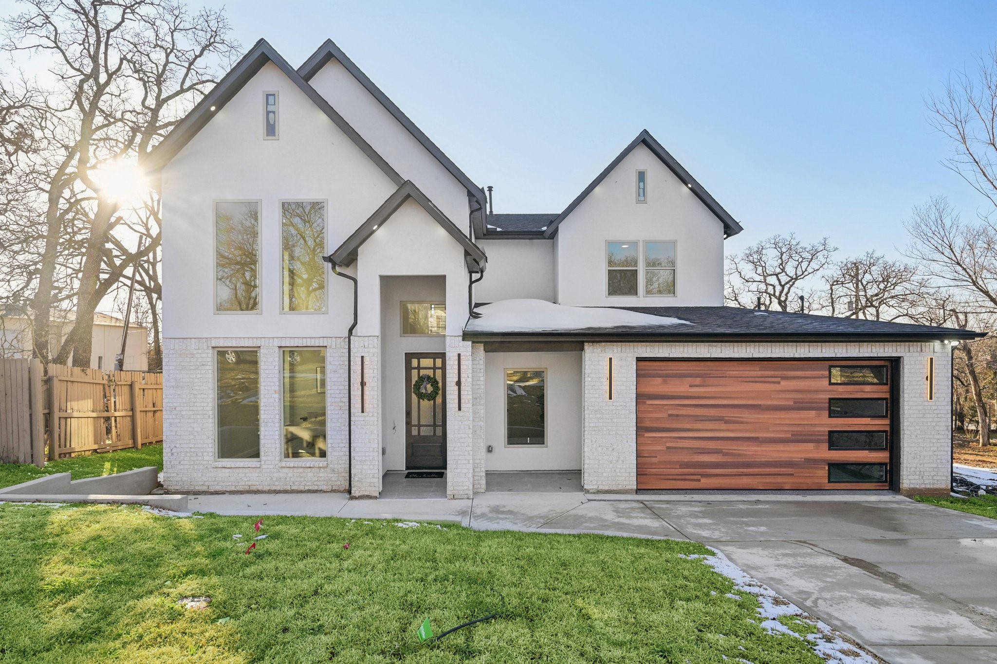 1704 Highland Drive W