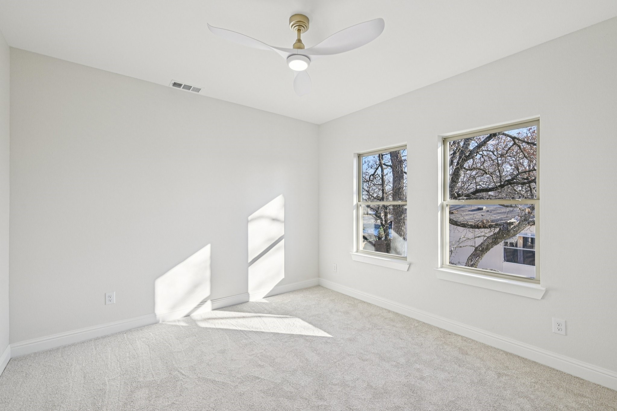 1704 Highland Drive W