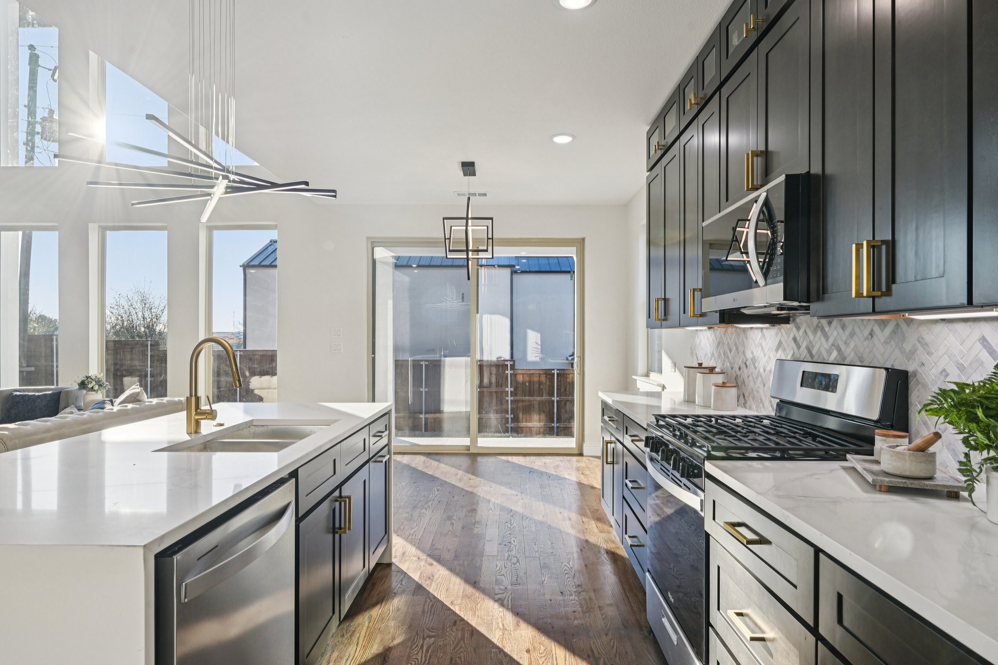 1704 Highland Drive W