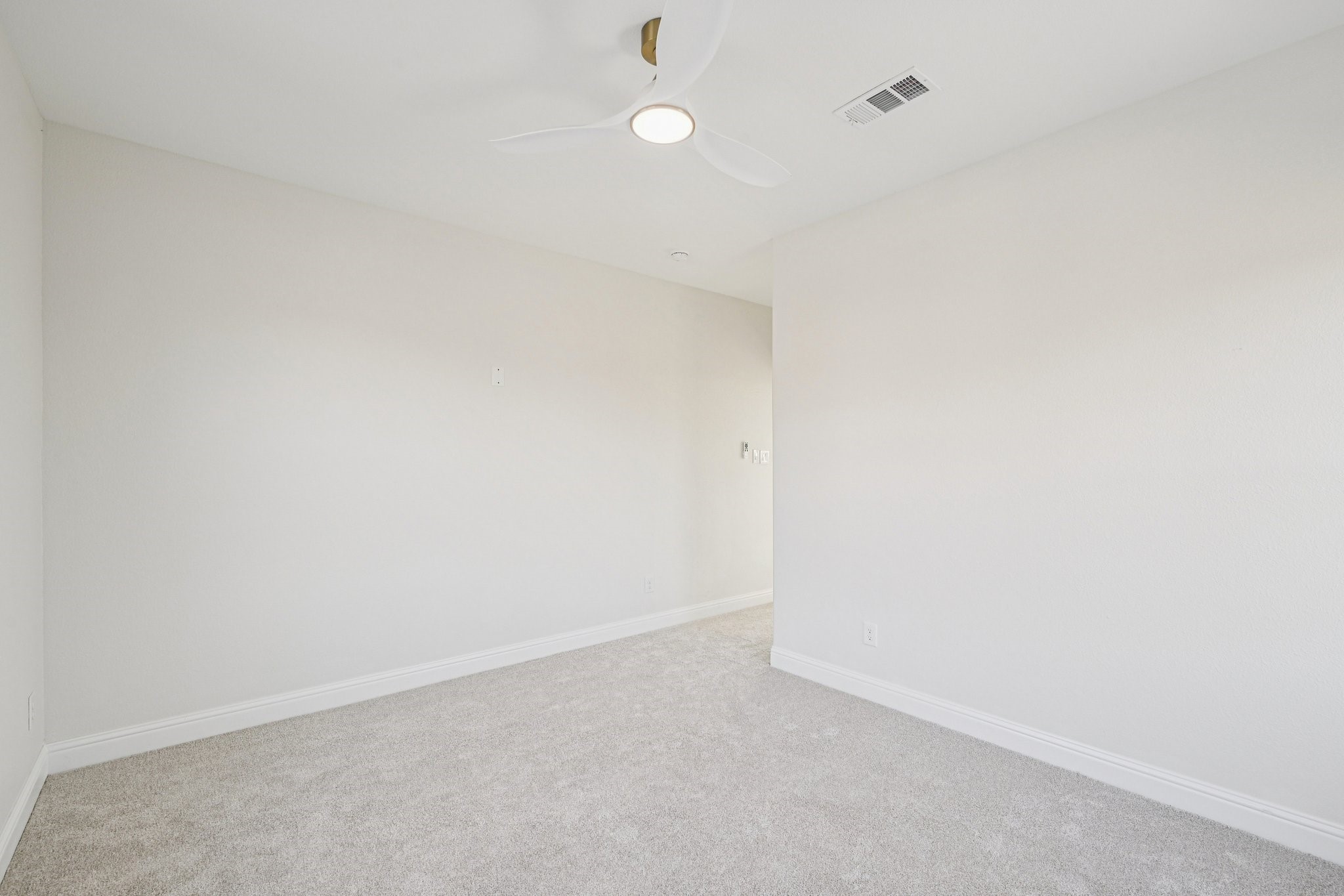 1704 Highland Drive W