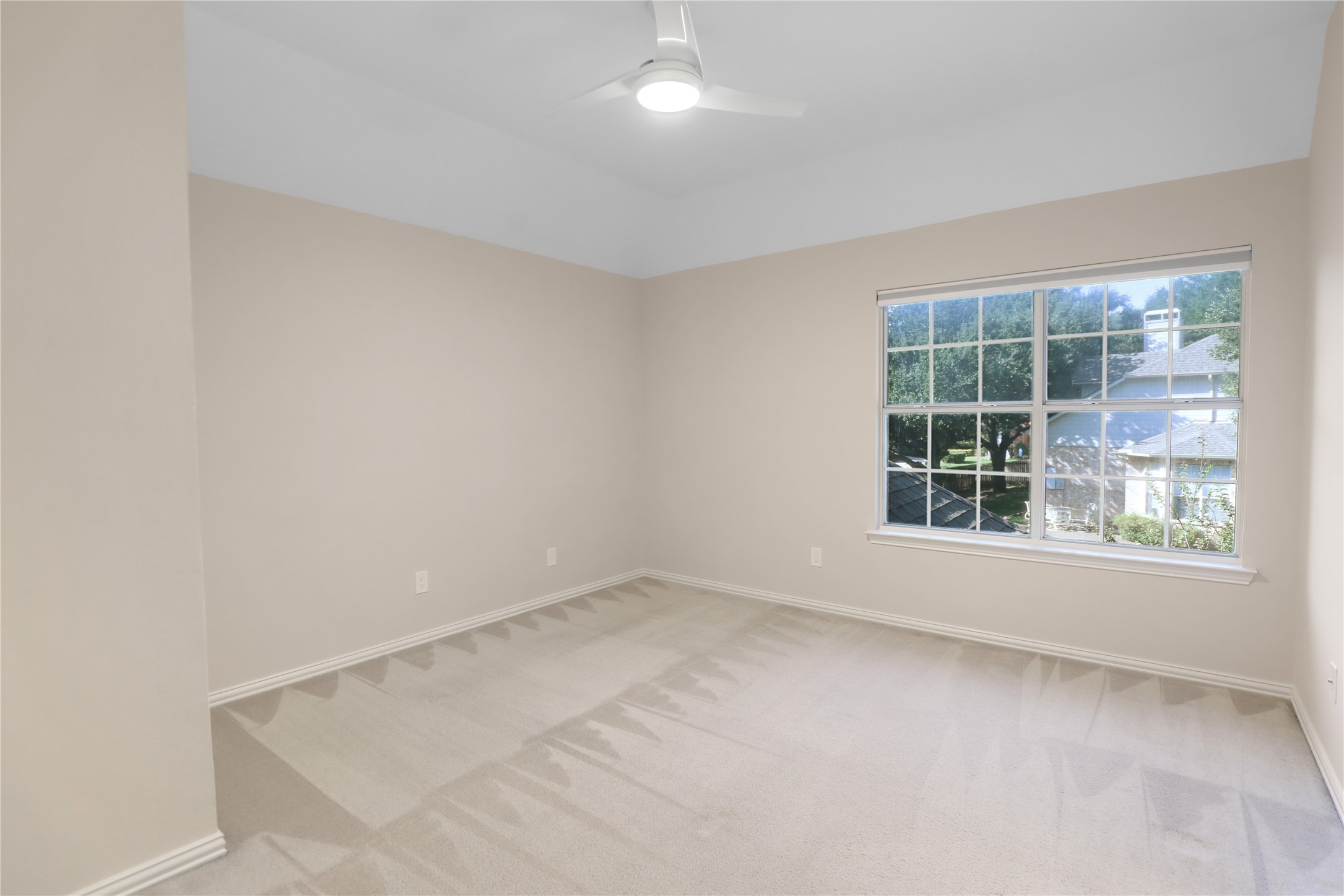 1308 Lakeway Drive