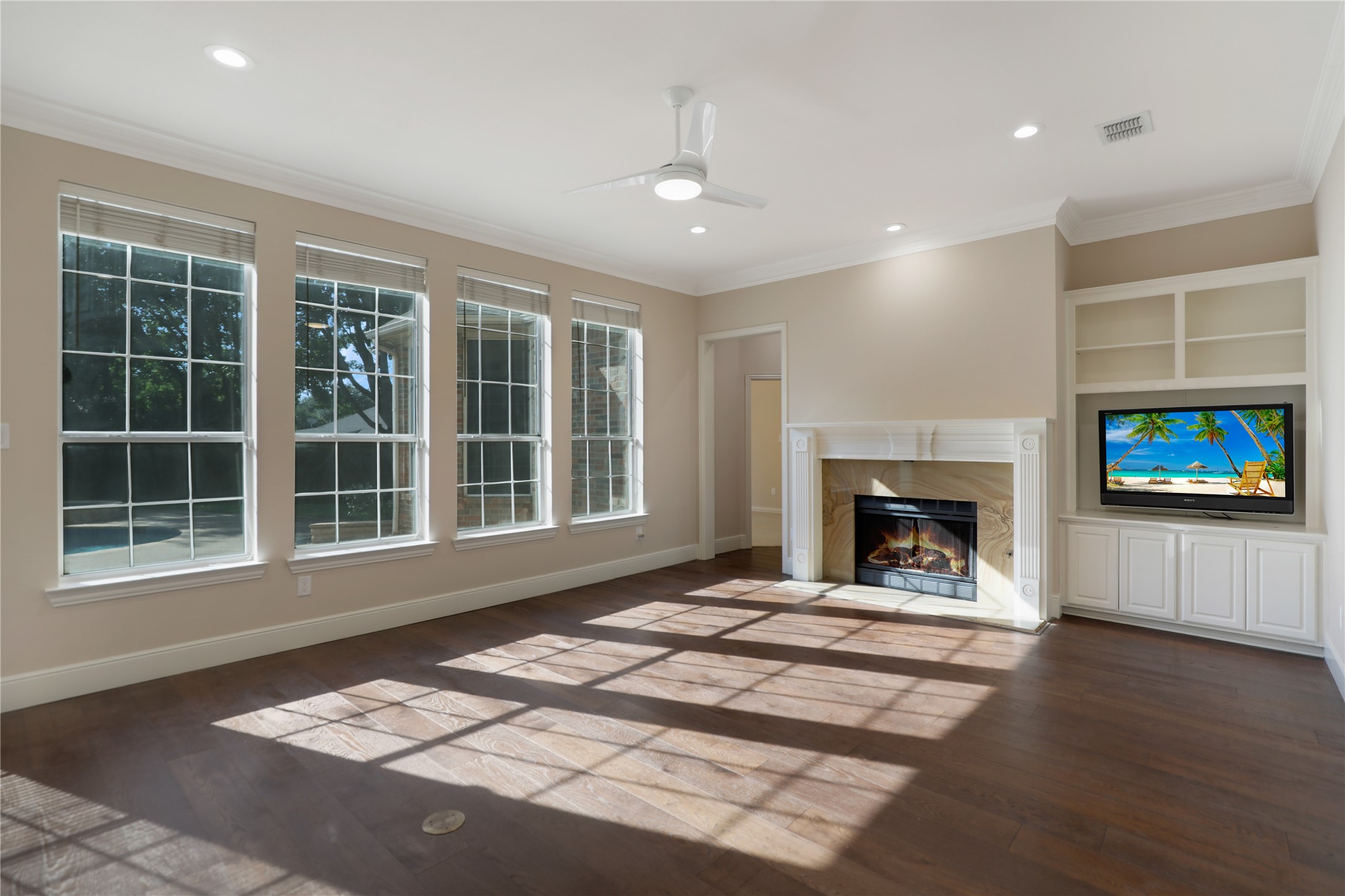 1308 Lakeway Drive