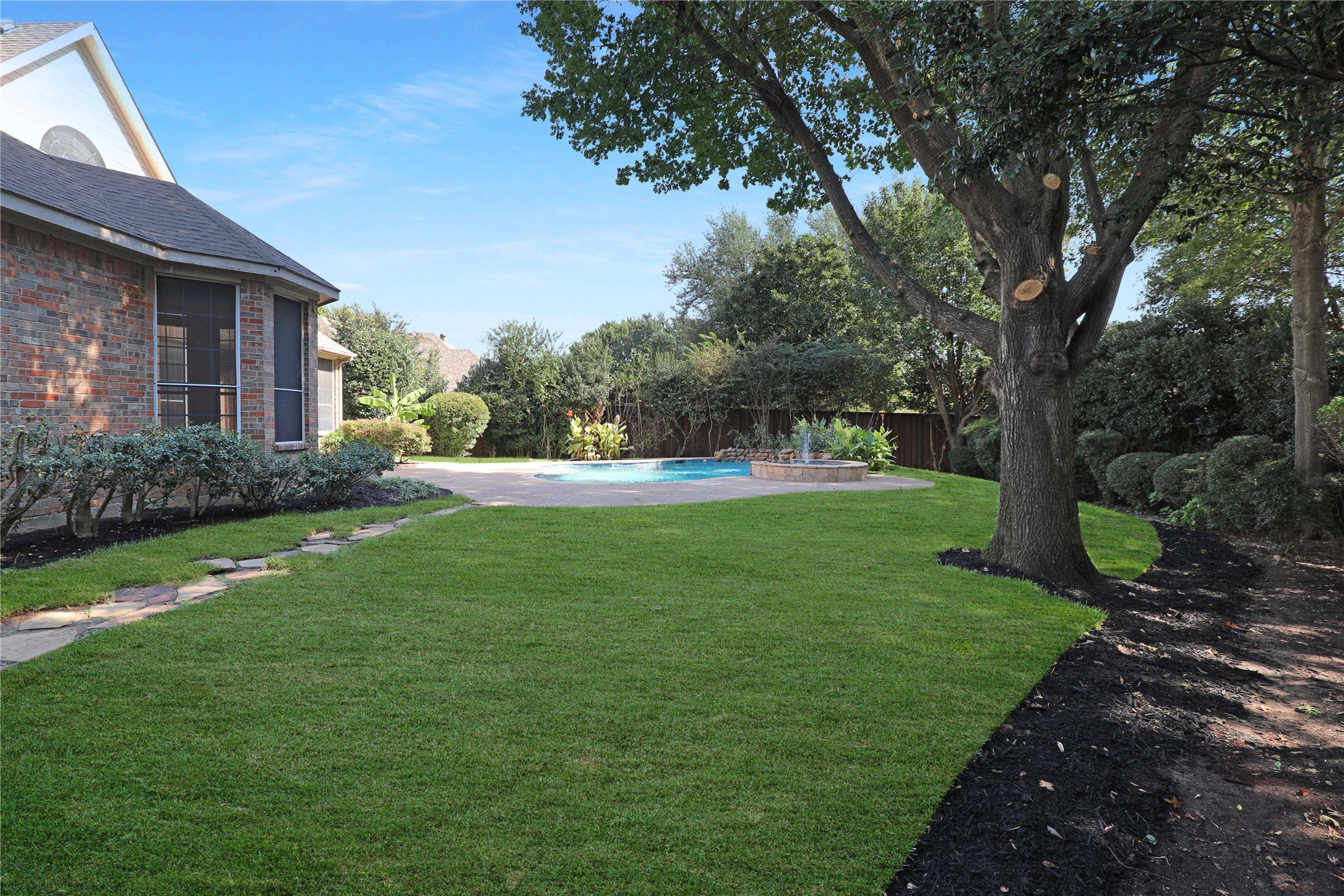 1308 Lakeway Drive