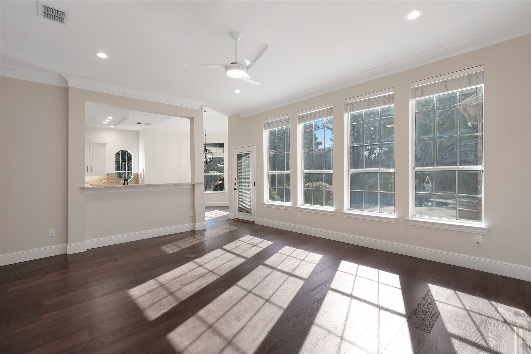 1308 Lakeway Drive
