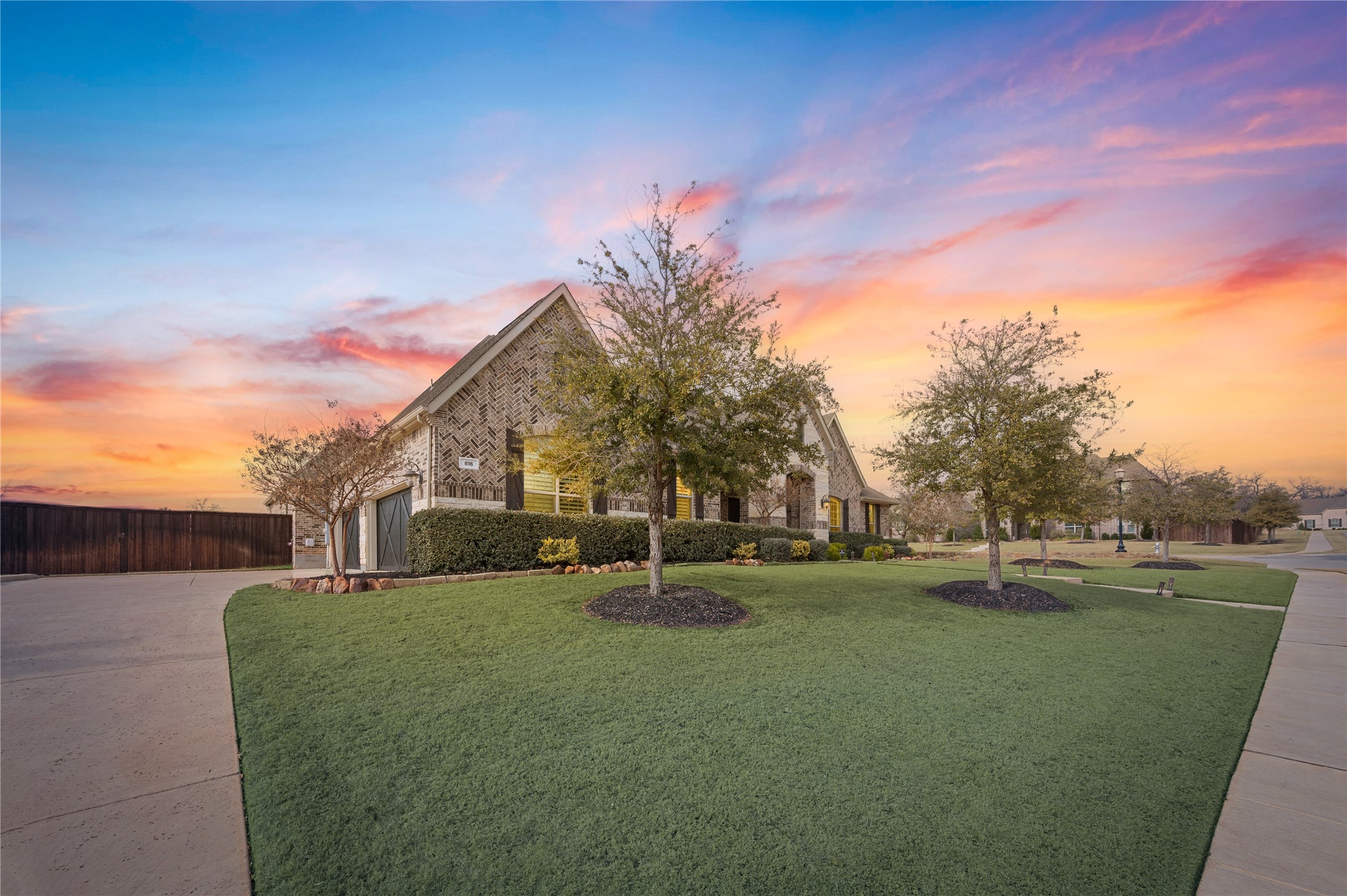 816 Gallant Fox Trail