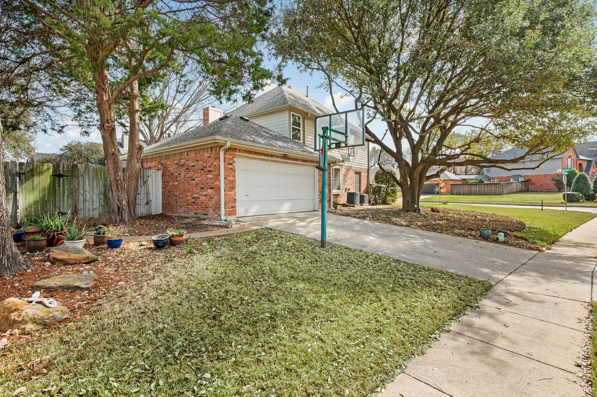 2156 Sandell Drive