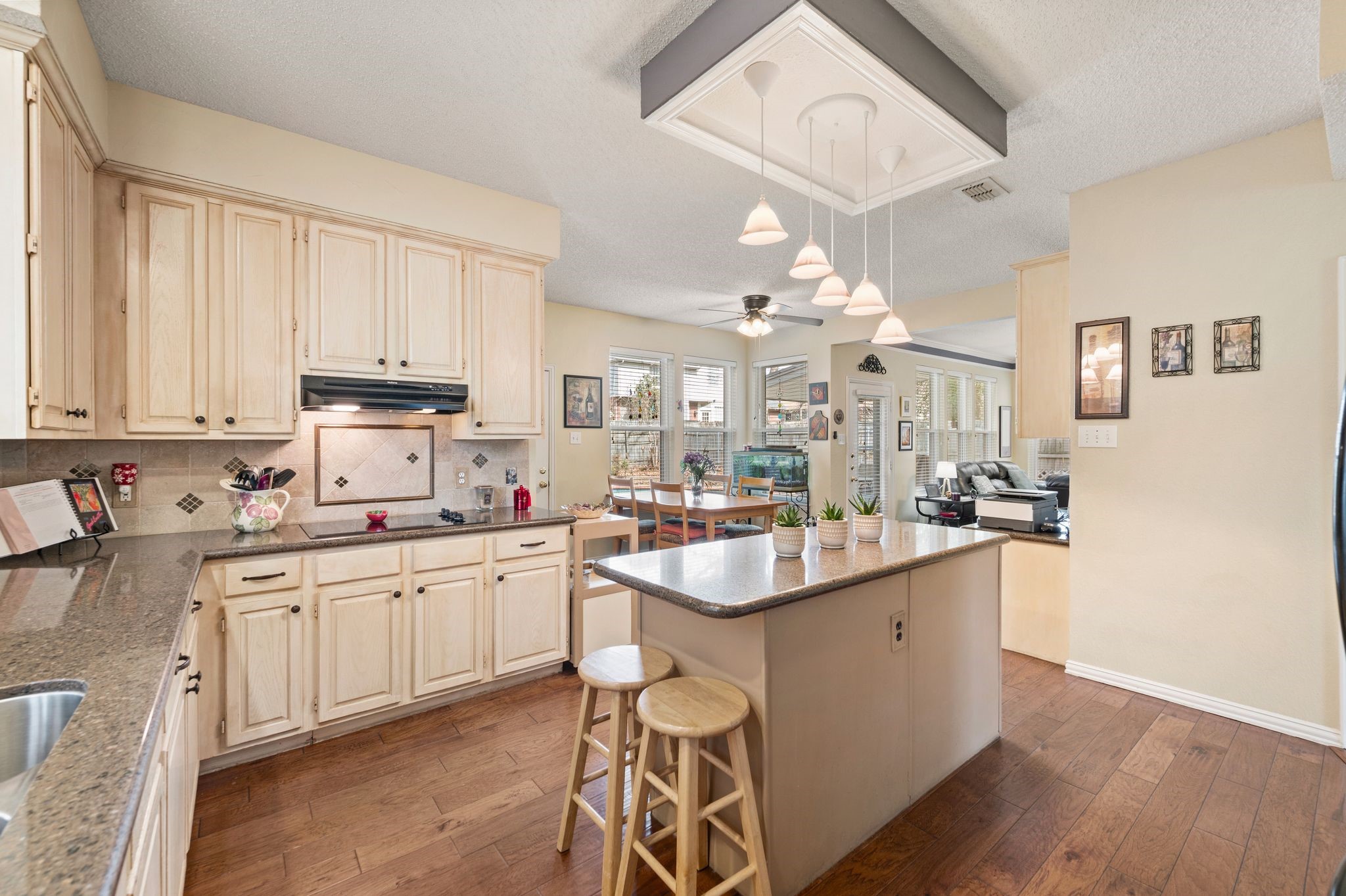 2156 Sandell Drive