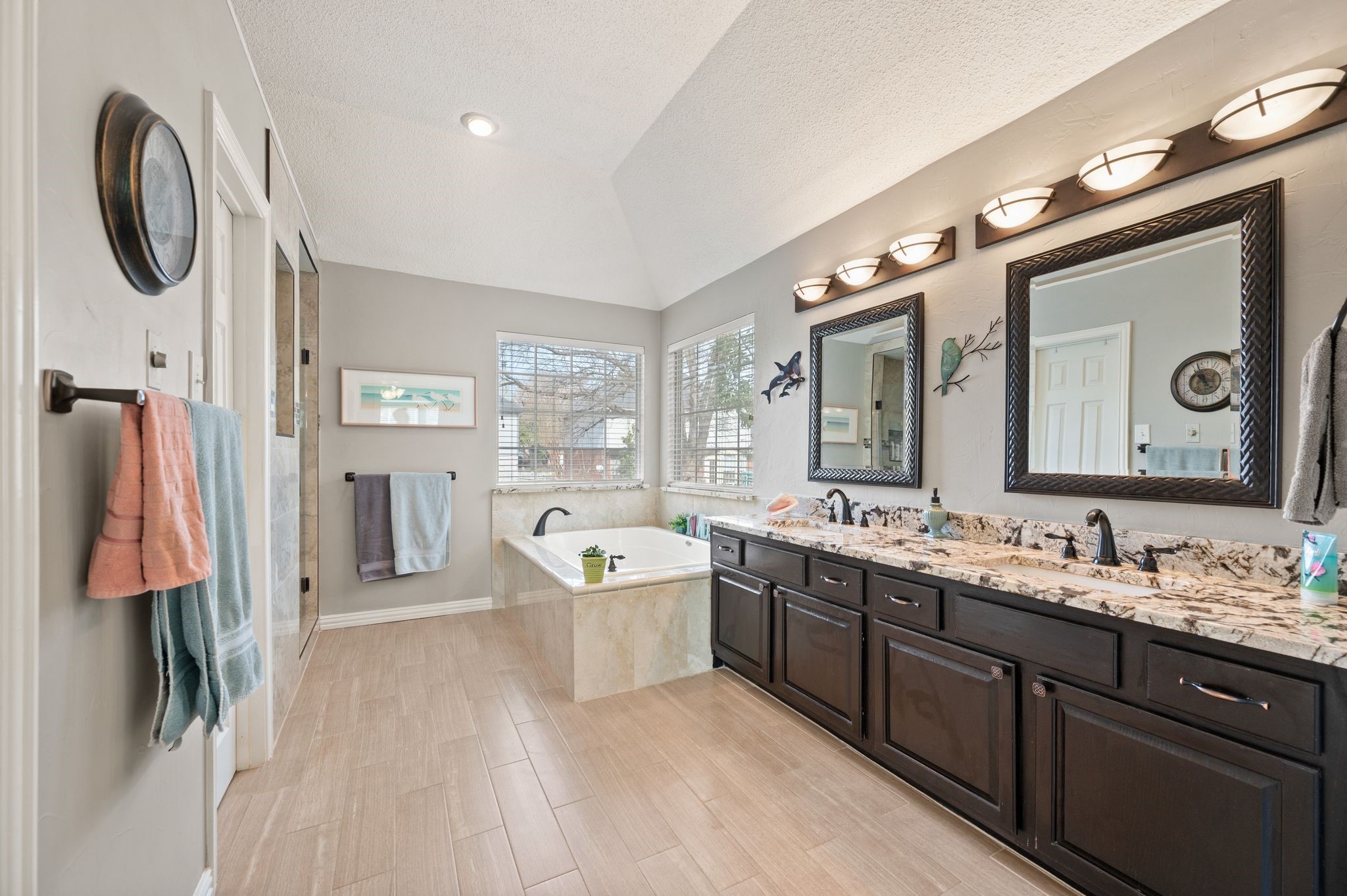 2156 Sandell Drive