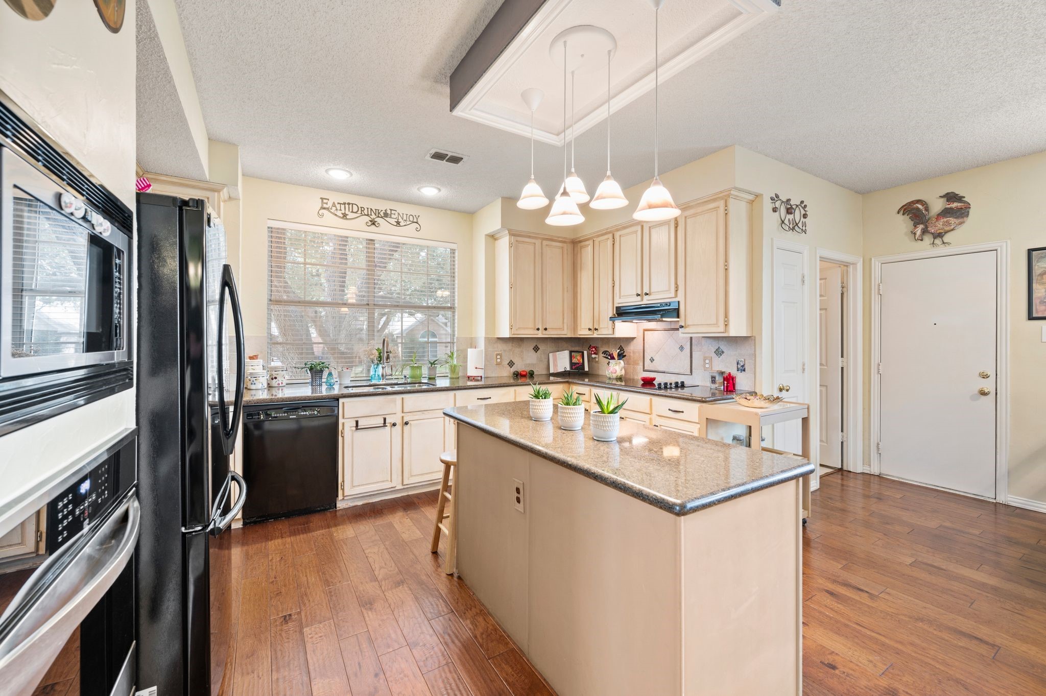 2156 Sandell Drive