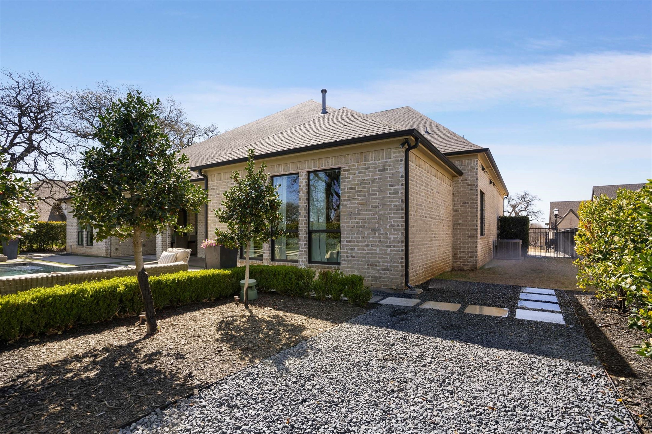 912 winding ridge Trail