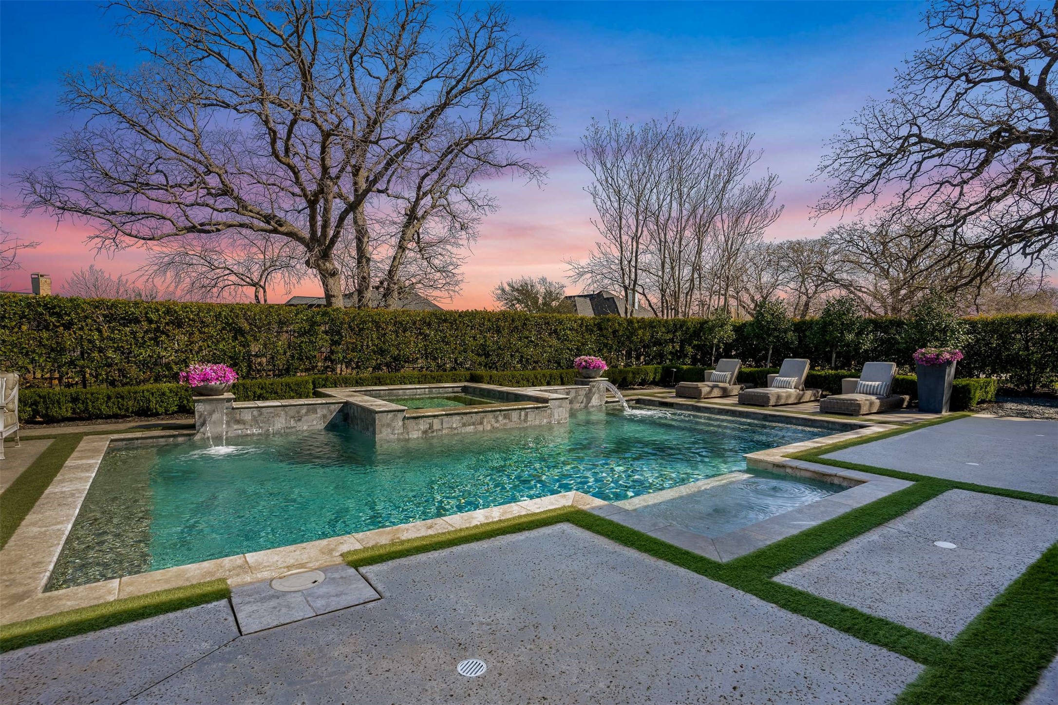 912 winding ridge Trail