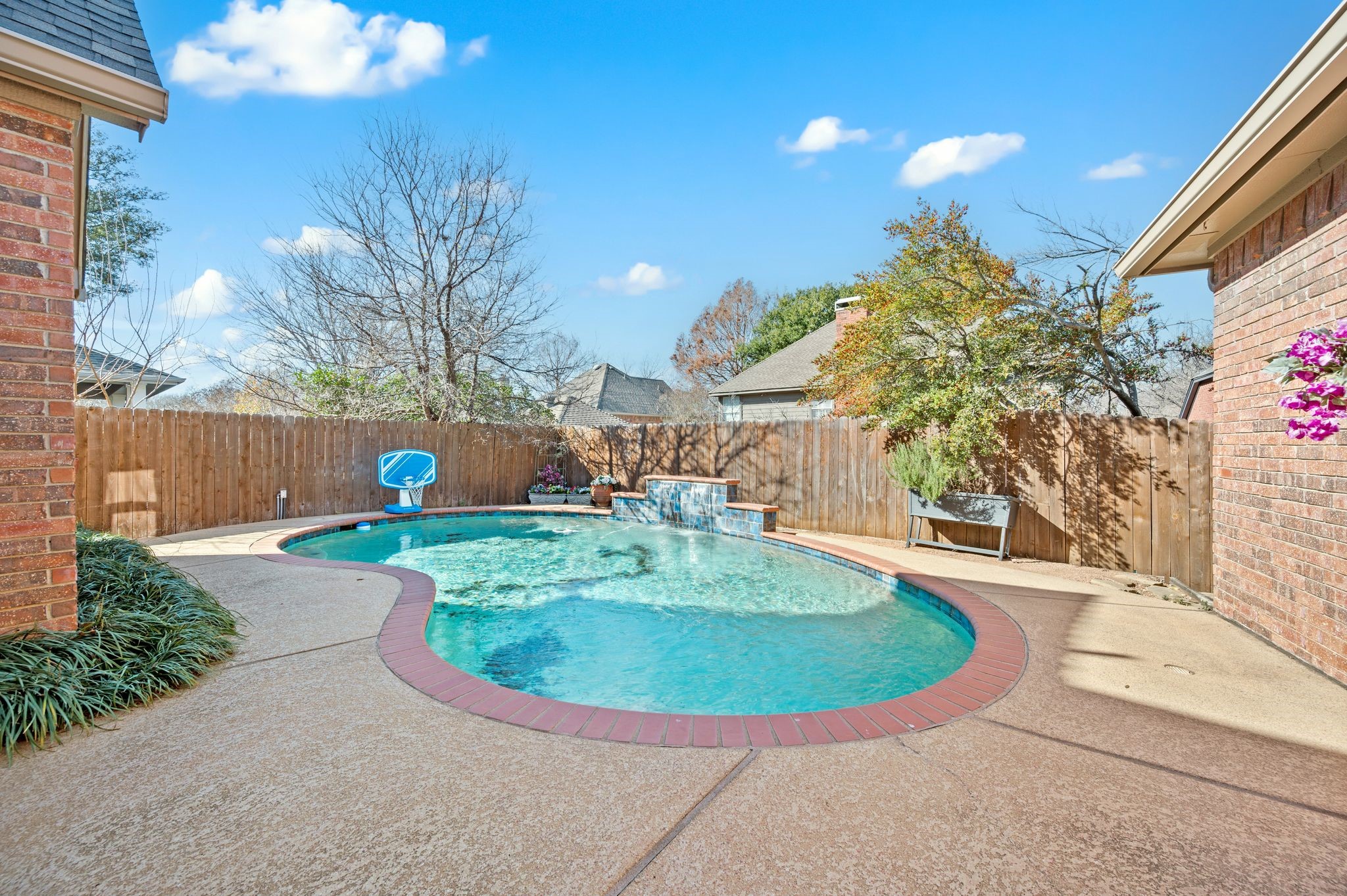 1093 Woodbriar Drive