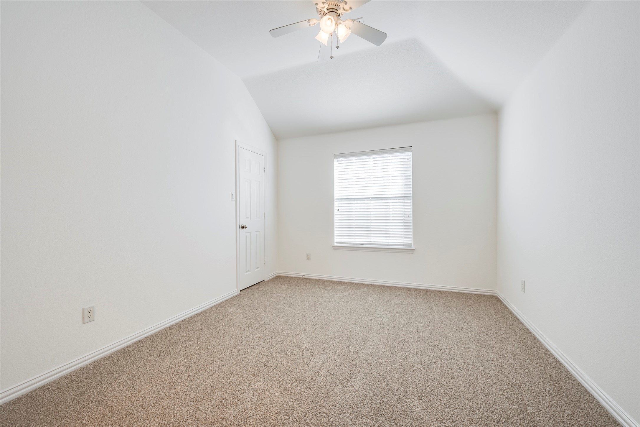 9132 Rose Court