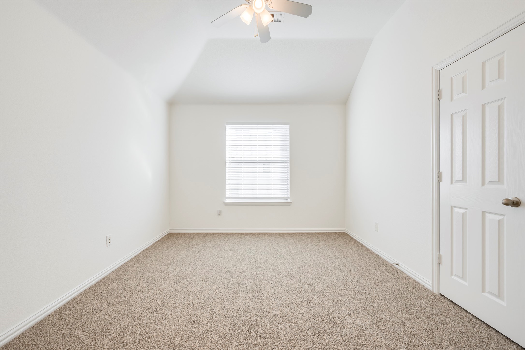 9132 Rose Court