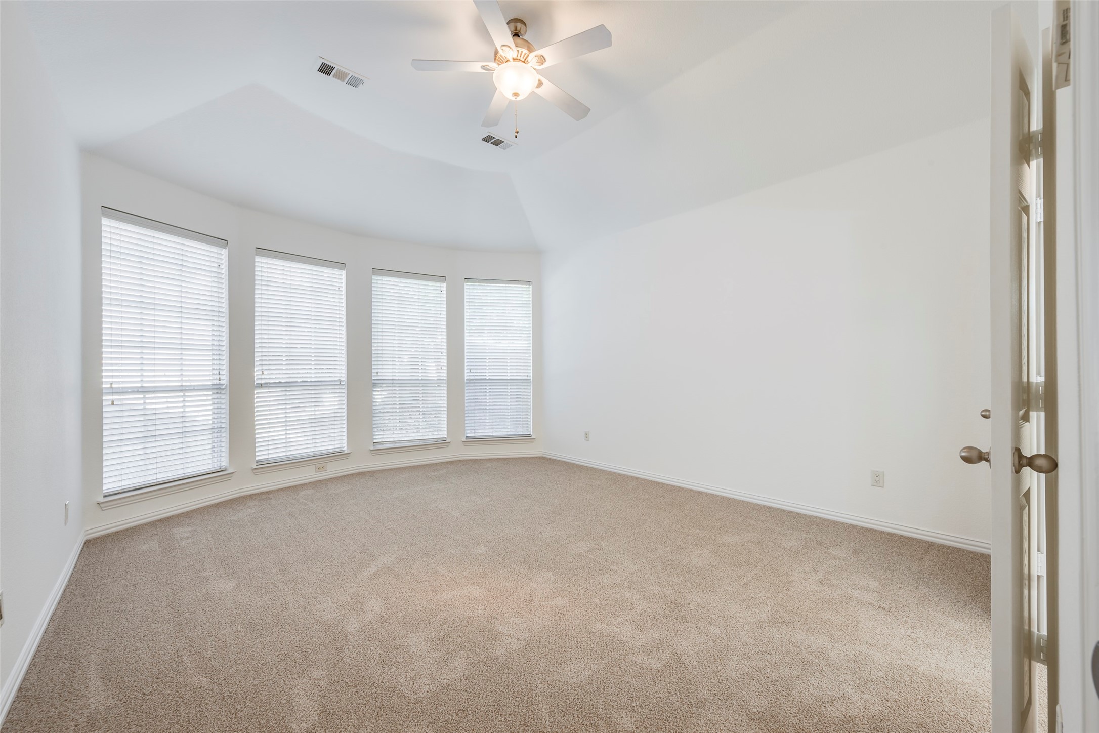 9132 Rose Court