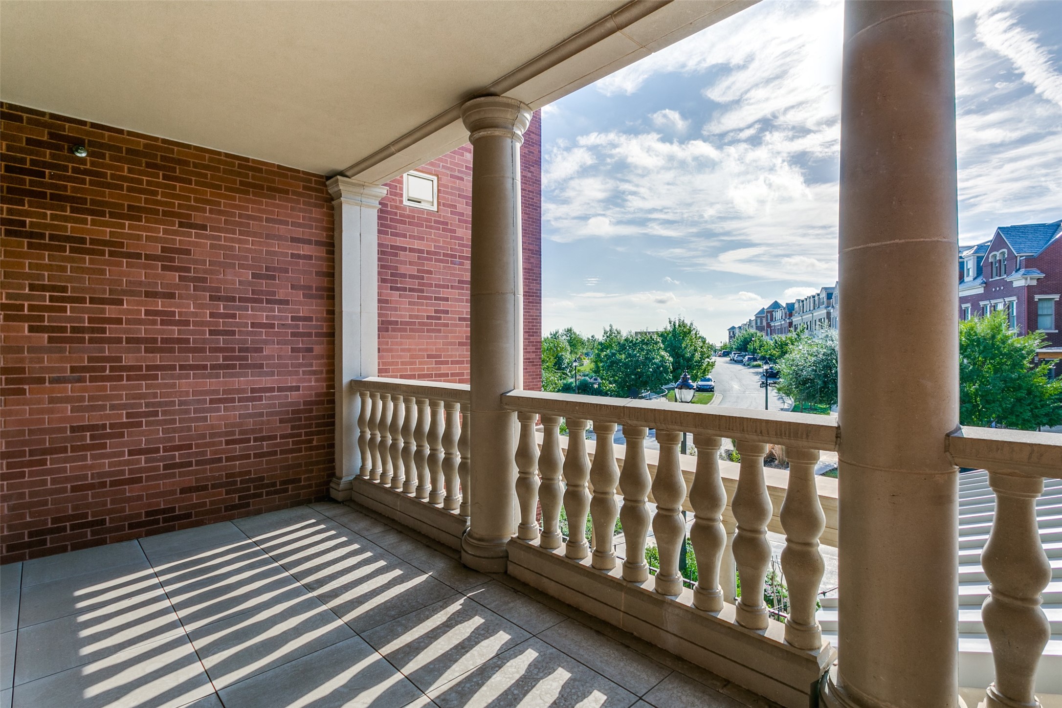 350 Central Avenue 206