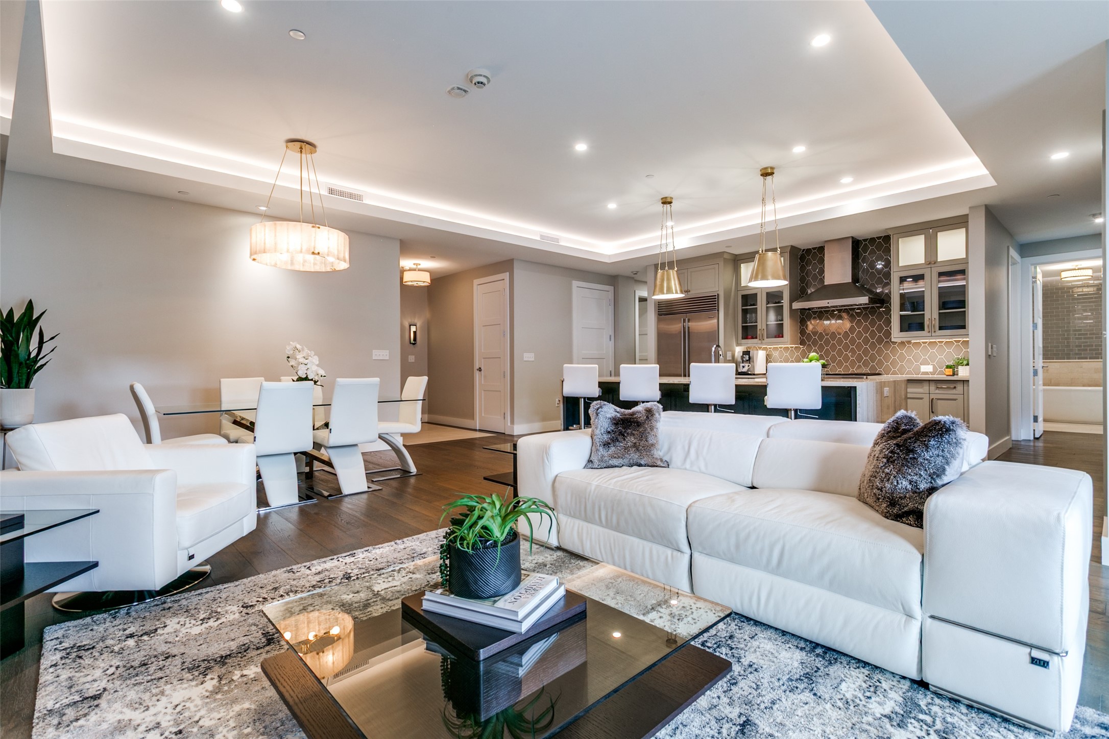 350 Central Avenue 206