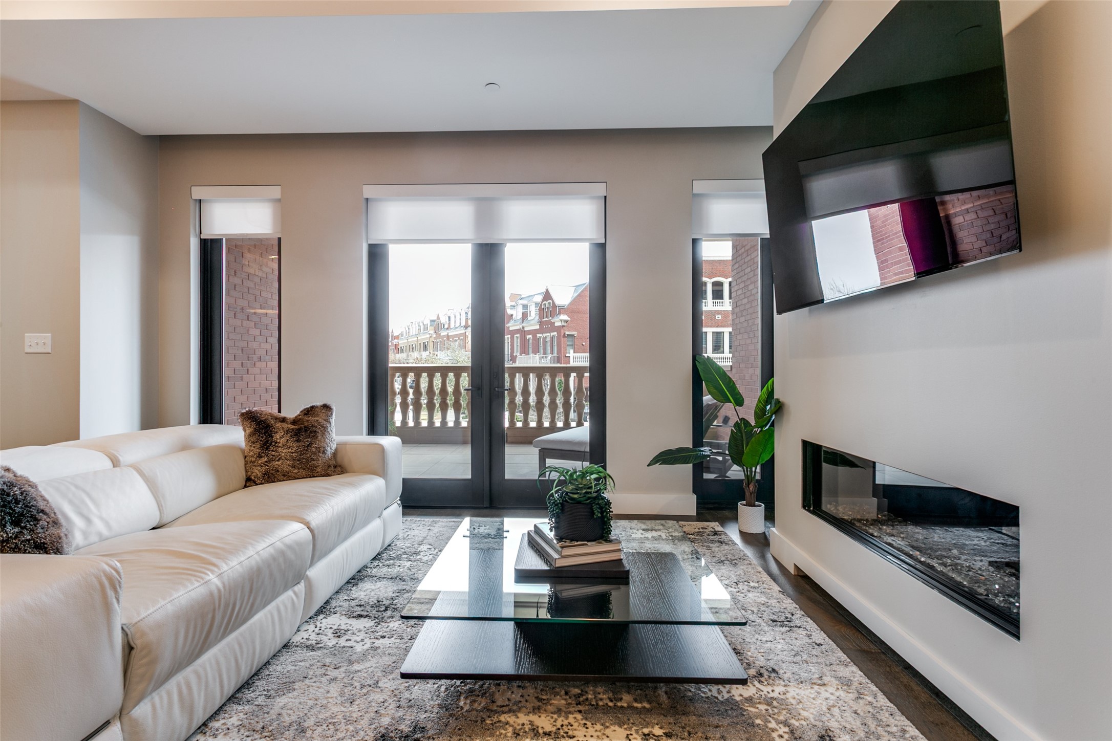 350 Central Avenue 206