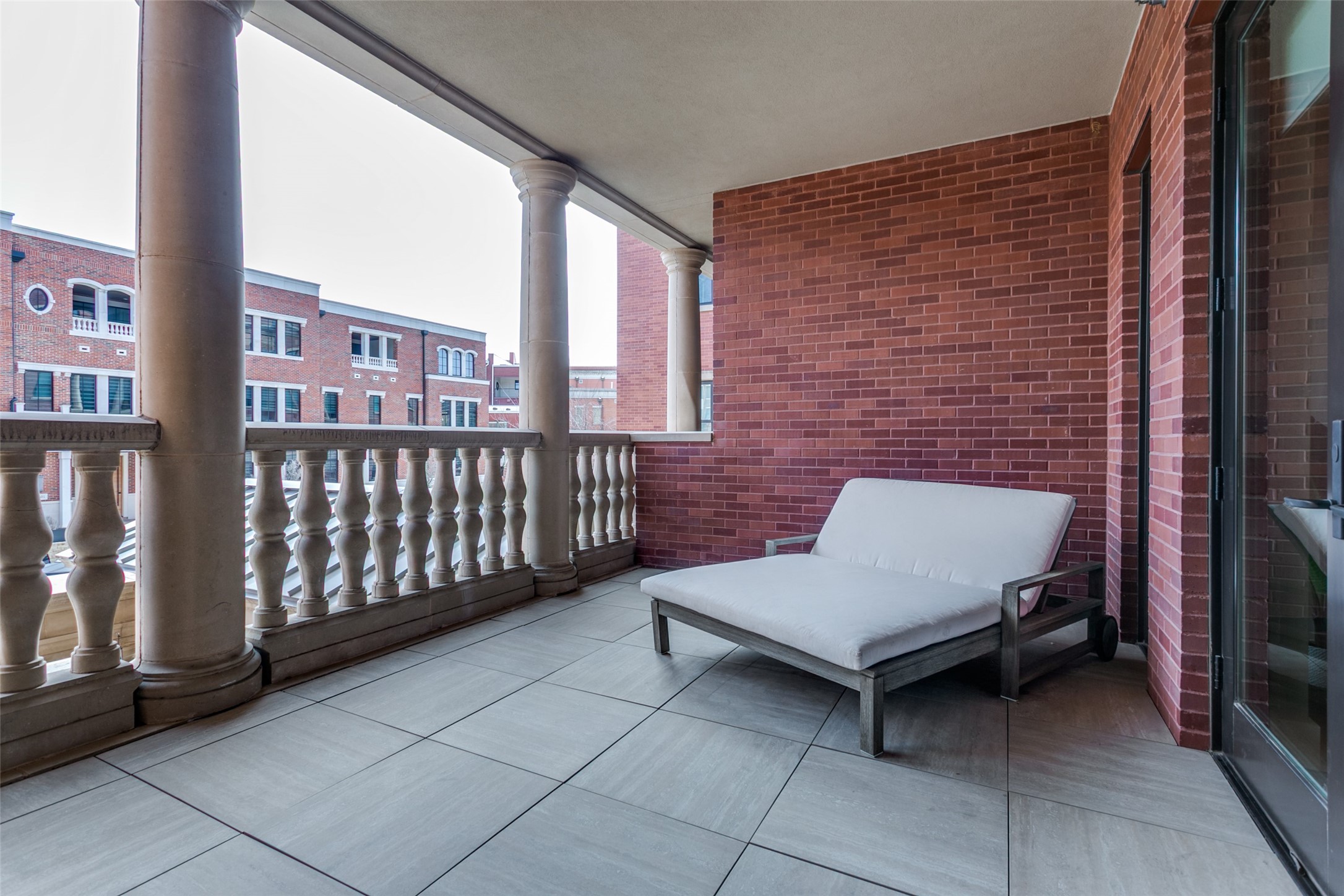 350 Central Avenue 206