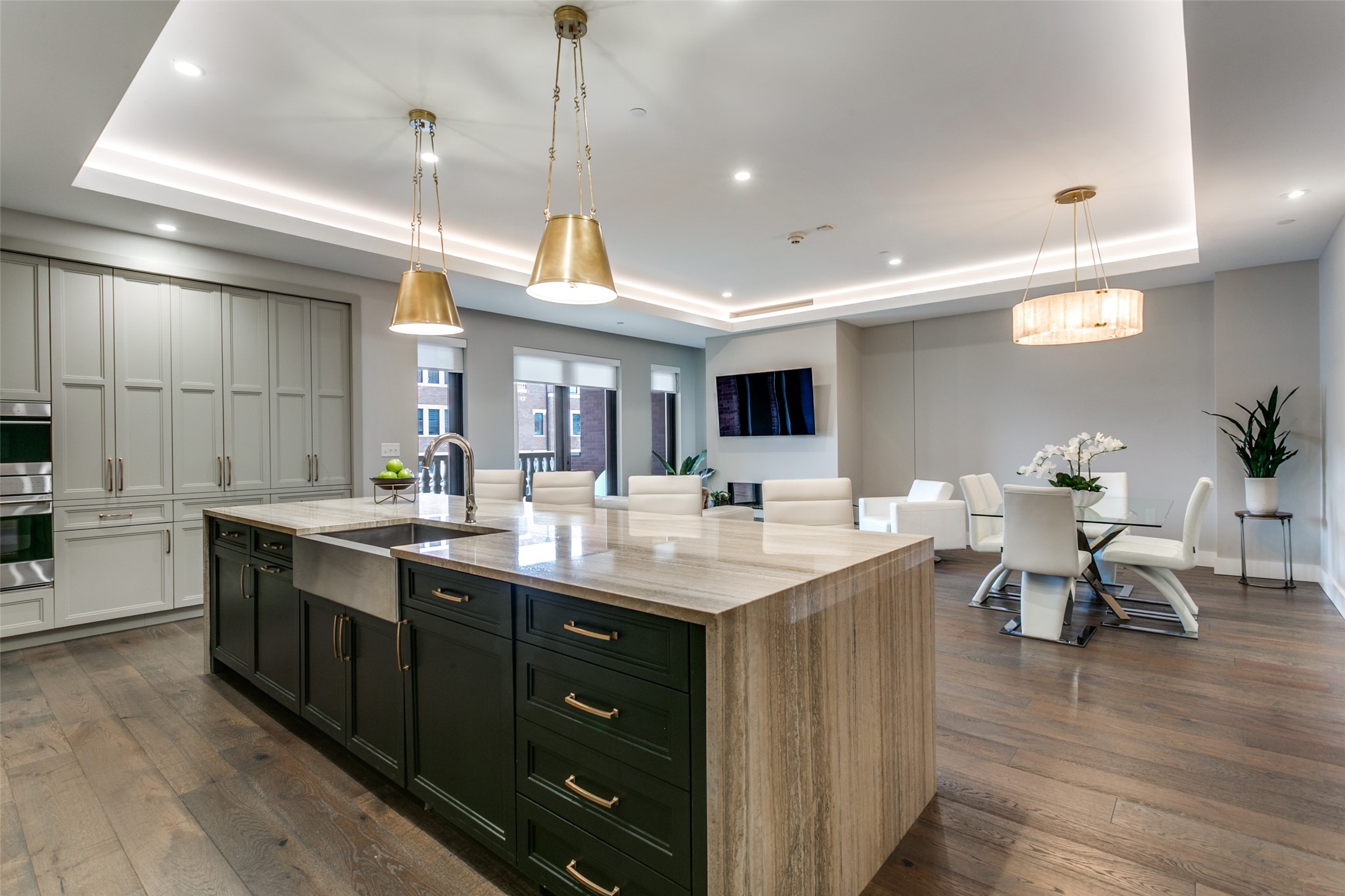 350 Central Avenue 206